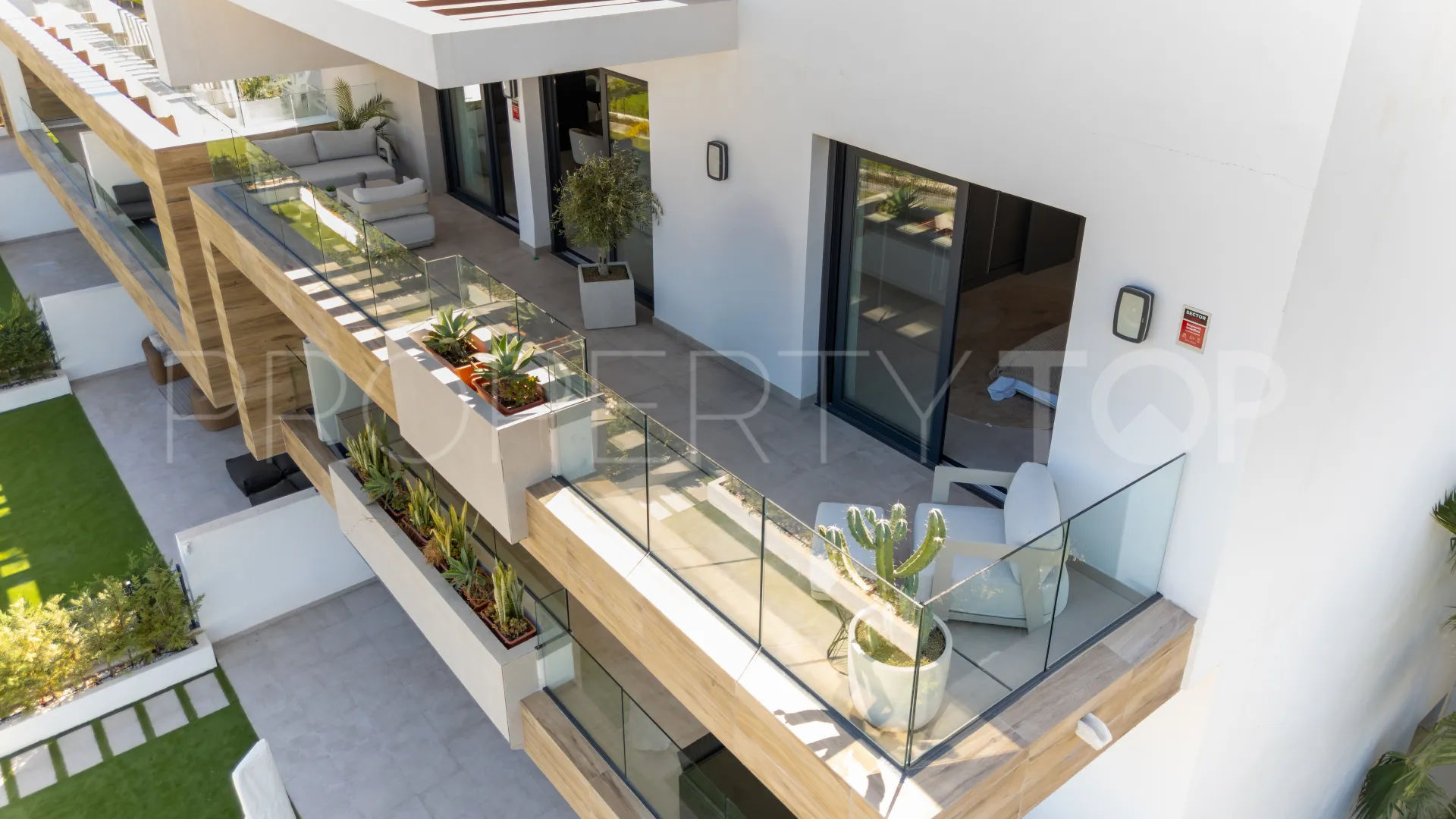 Estepona 3 bedrooms penthouse for sale