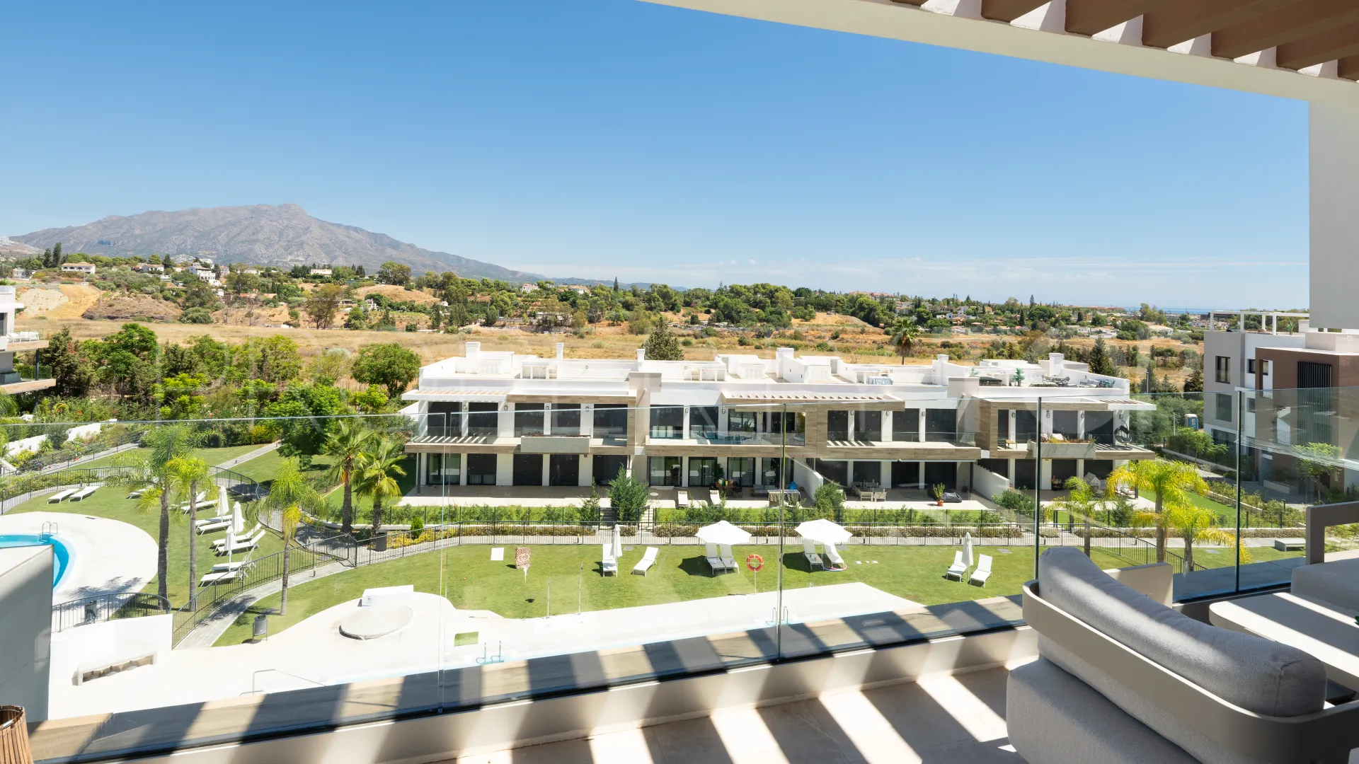 Estepona 3 bedrooms penthouse for sale