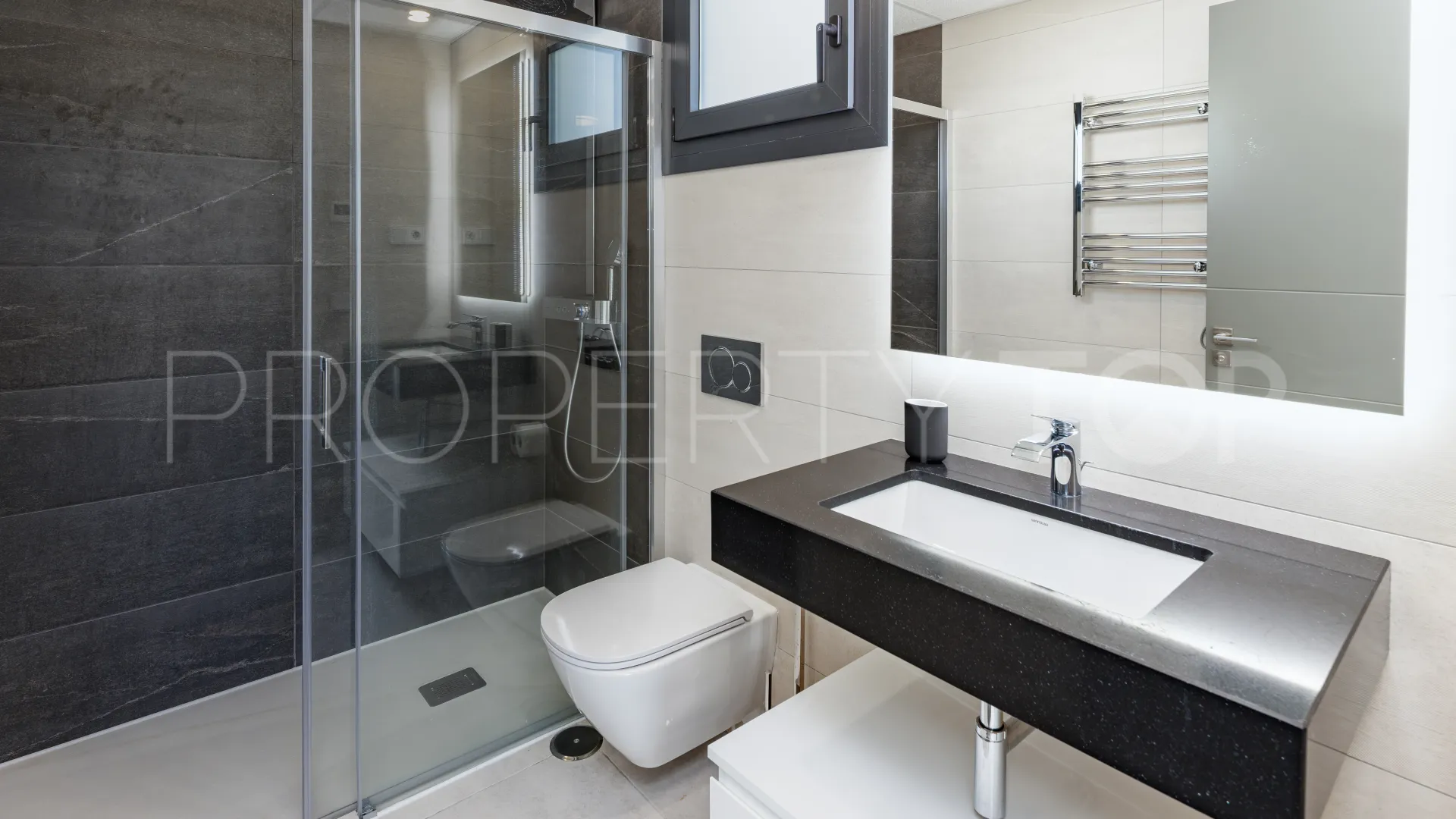 Estepona 3 bedrooms penthouse for sale