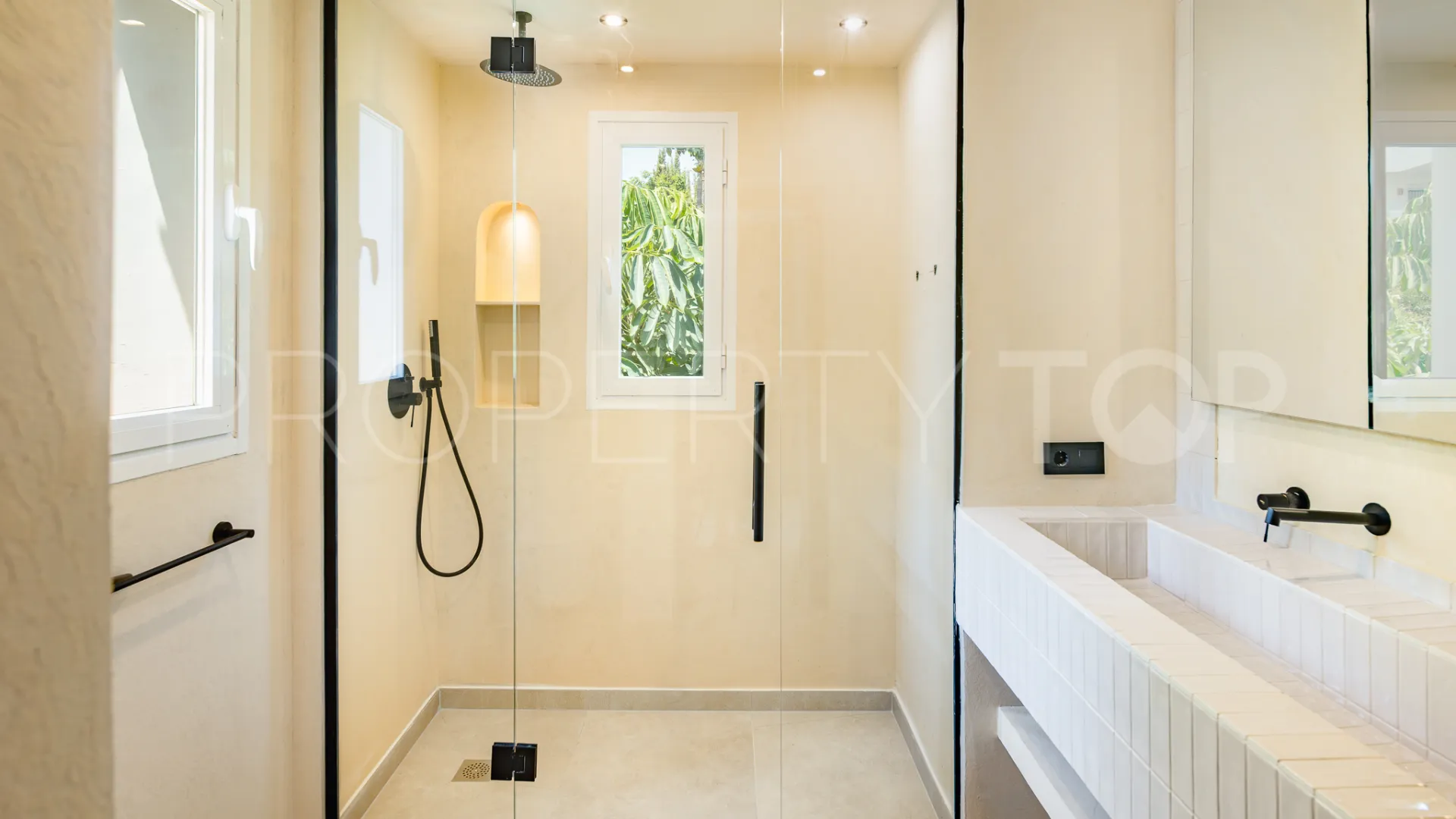 La Quinta penthouse for sale