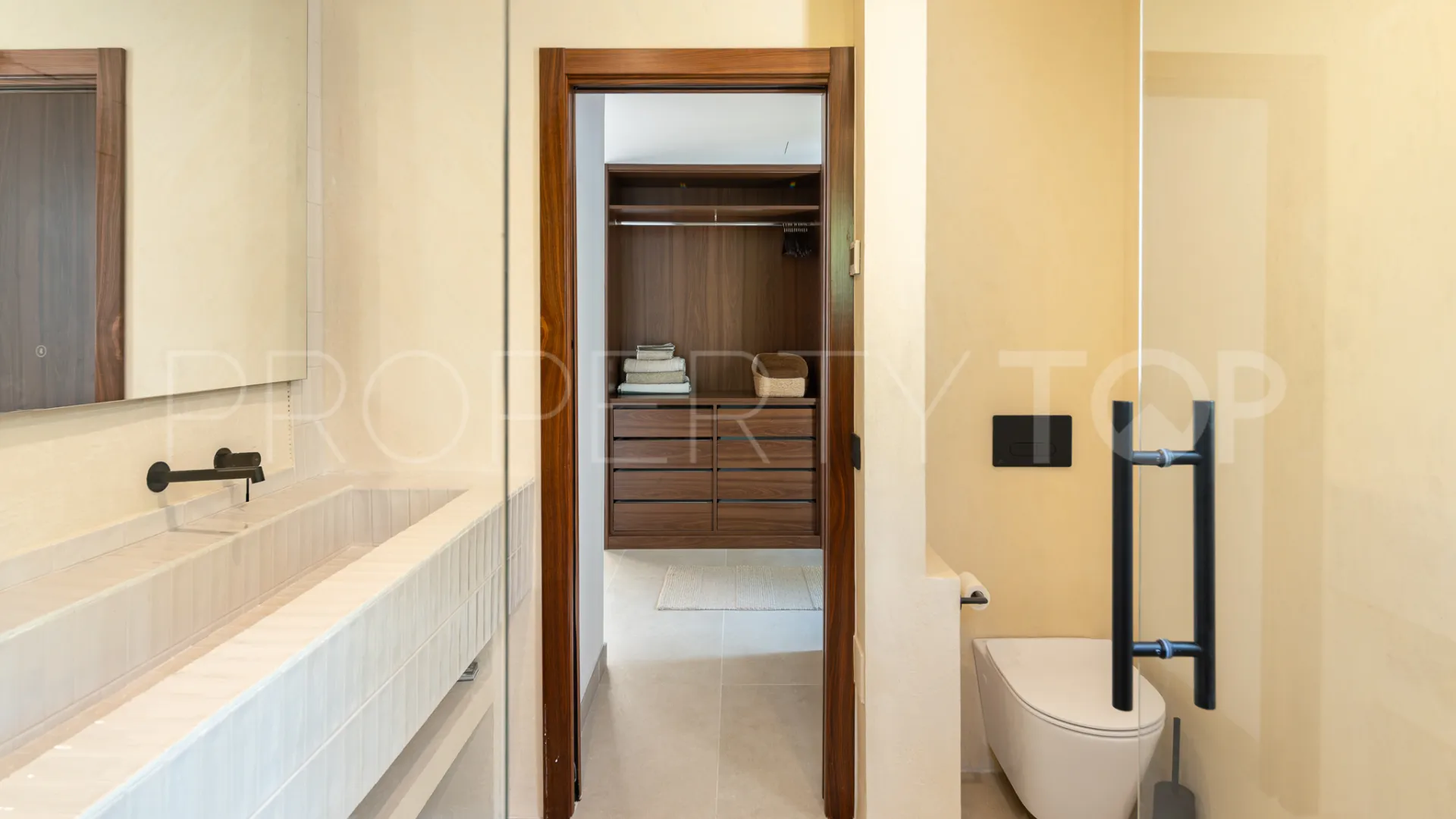 La Quinta penthouse for sale