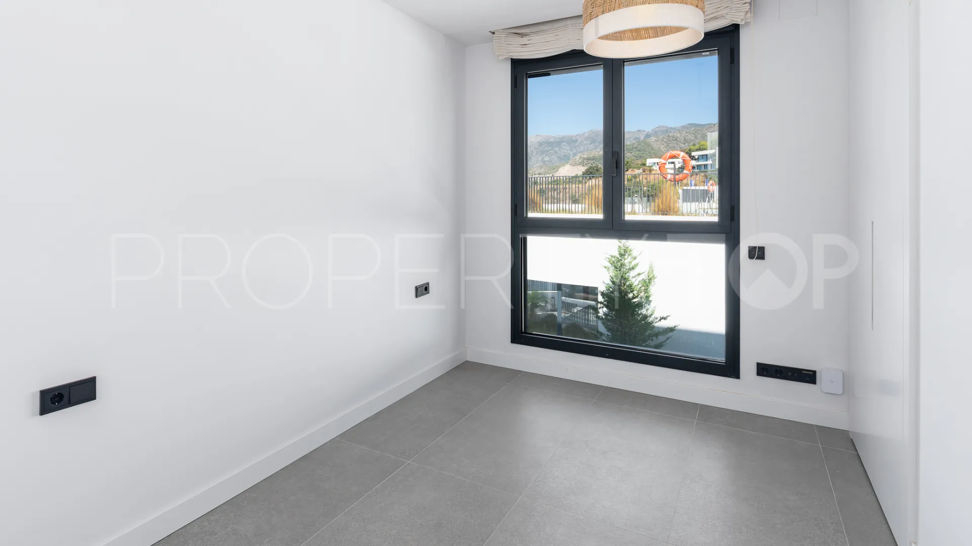 Comprar atico duplex en Los Altos de los Monteros