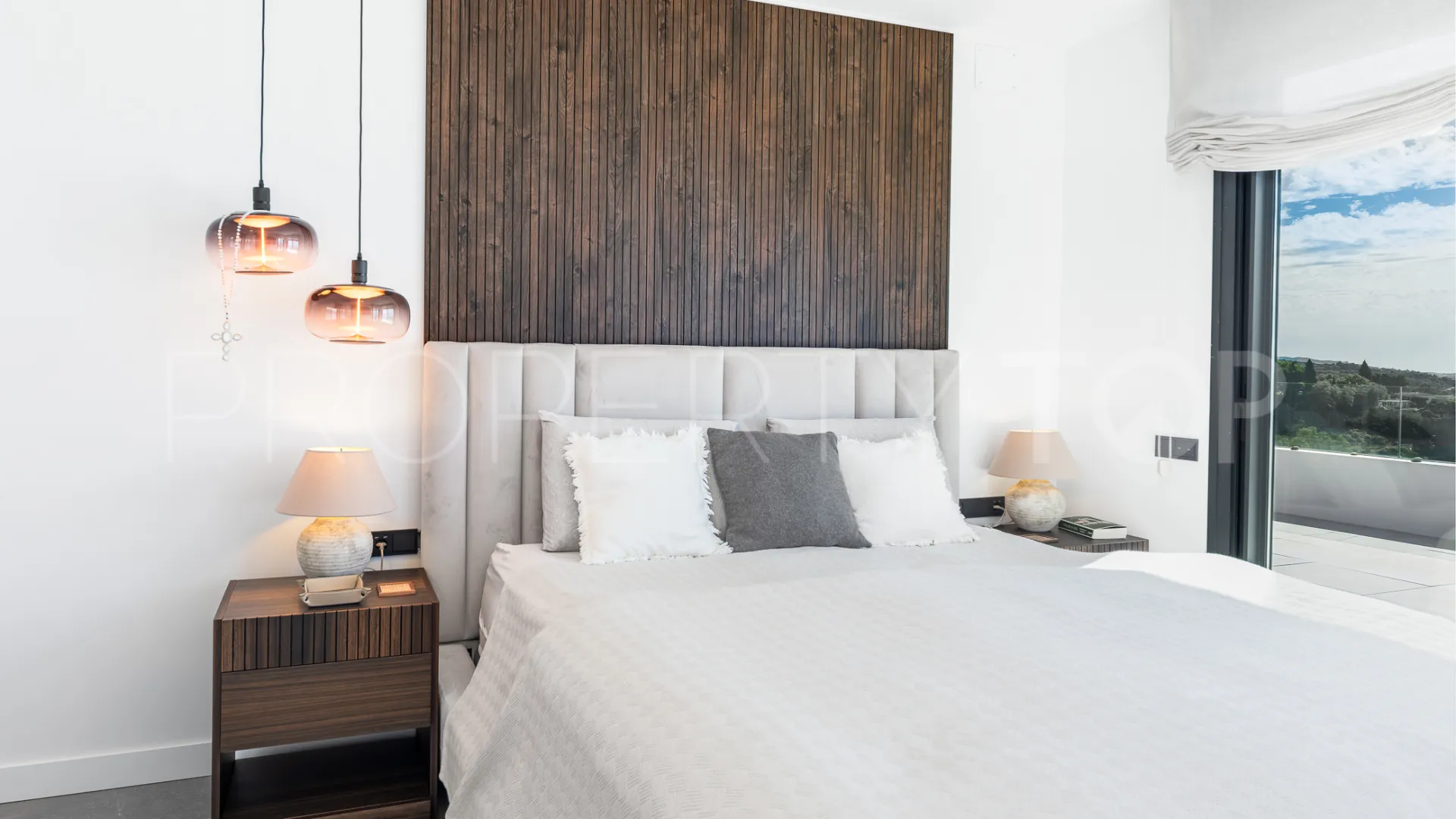 Comprar atico duplex en Los Altos de los Monteros