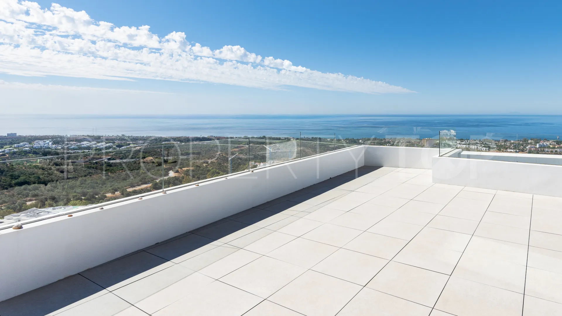 Comprar atico duplex en Los Altos de los Monteros