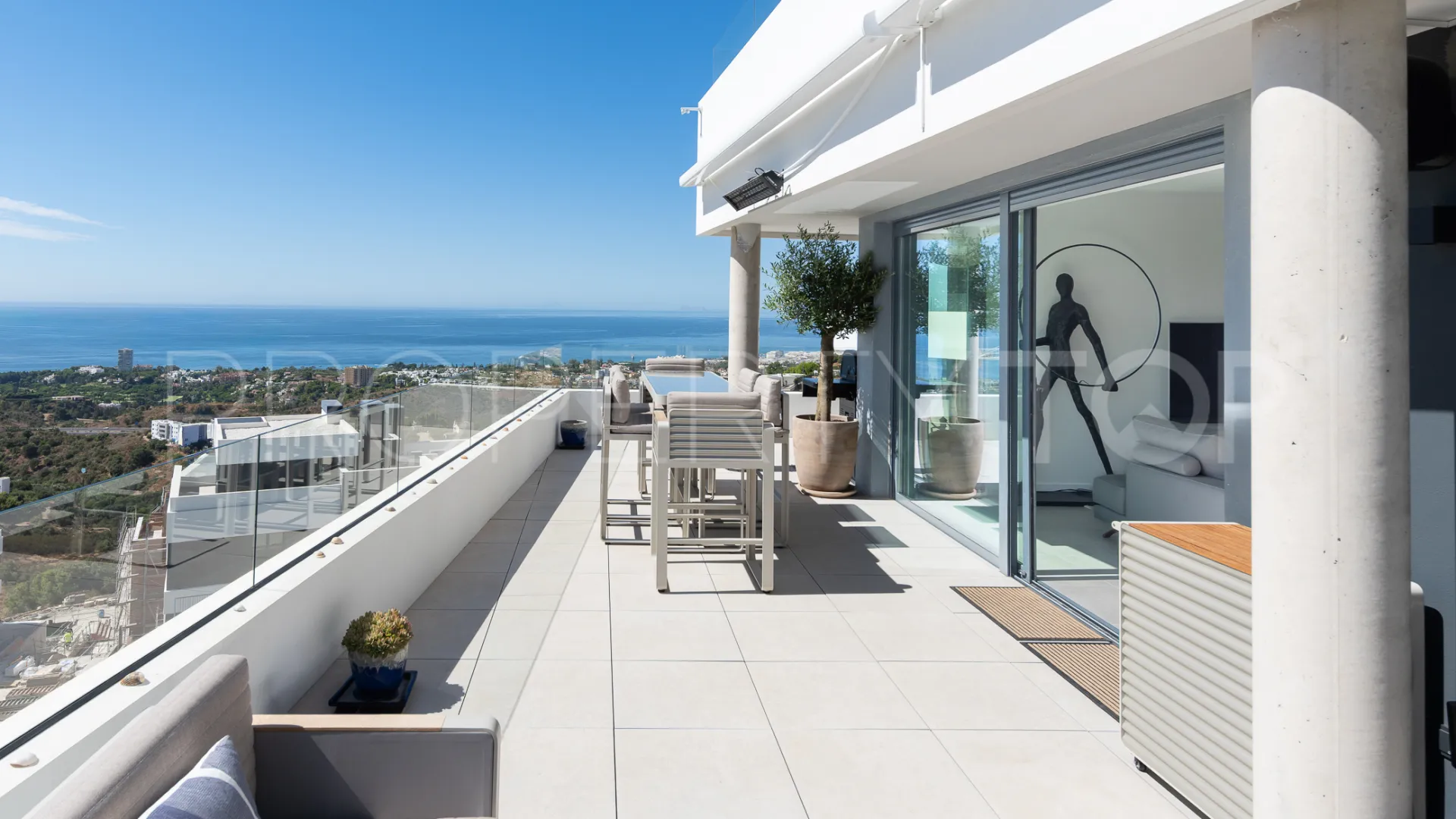 Comprar atico duplex en Los Altos de los Monteros