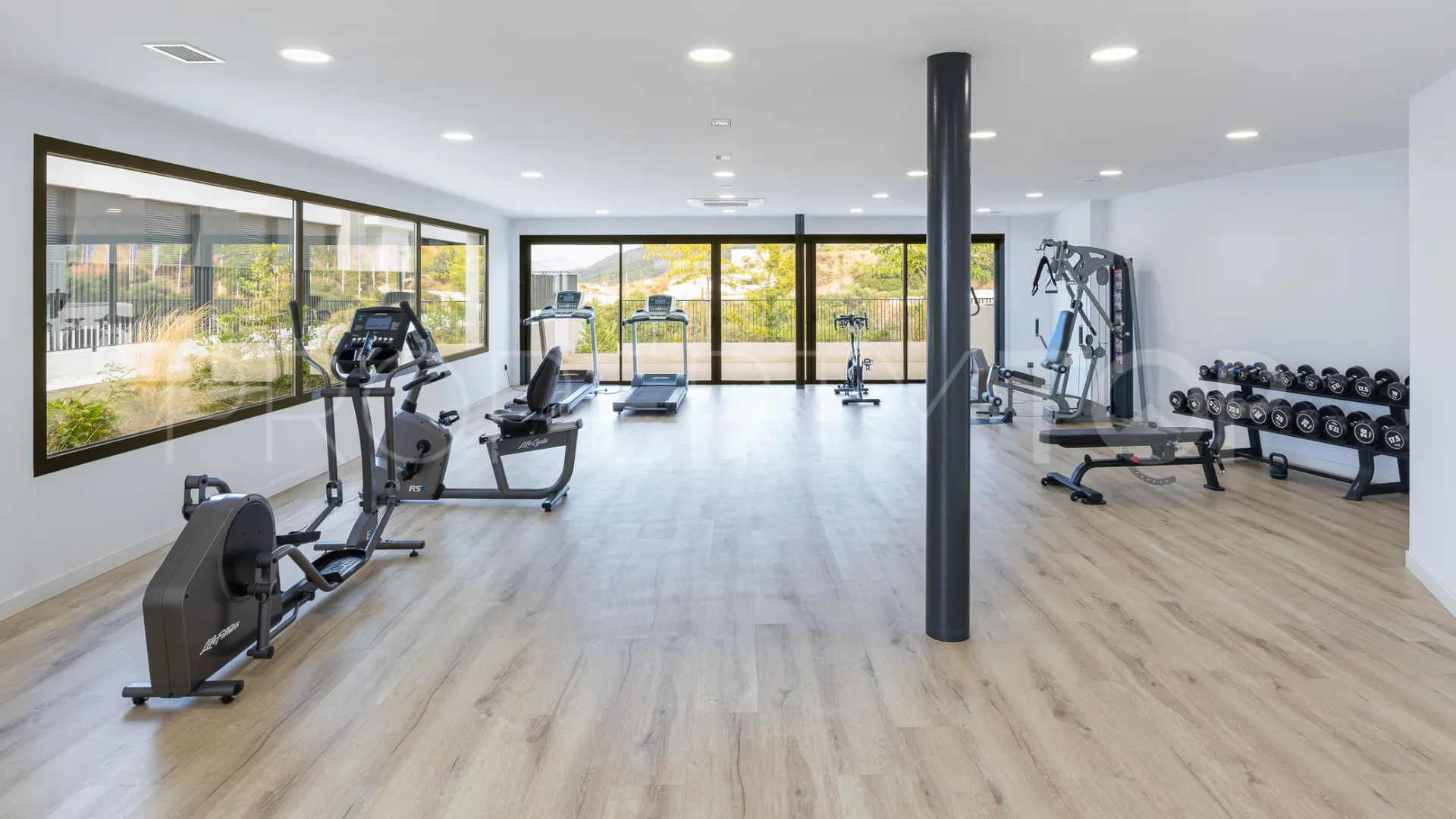 Comprar atico duplex en Los Altos de los Monteros
