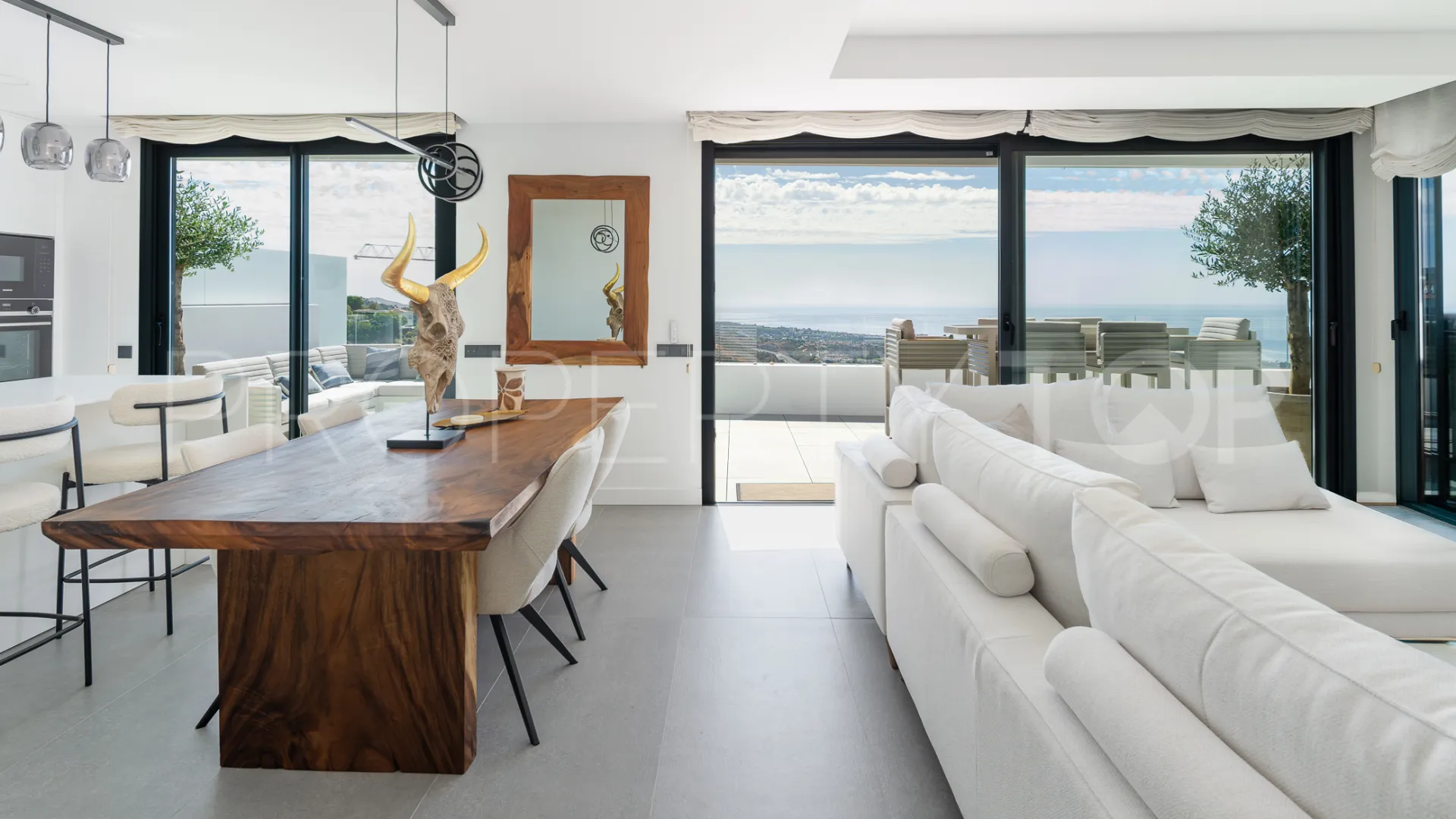 Comprar atico duplex en Los Altos de los Monteros