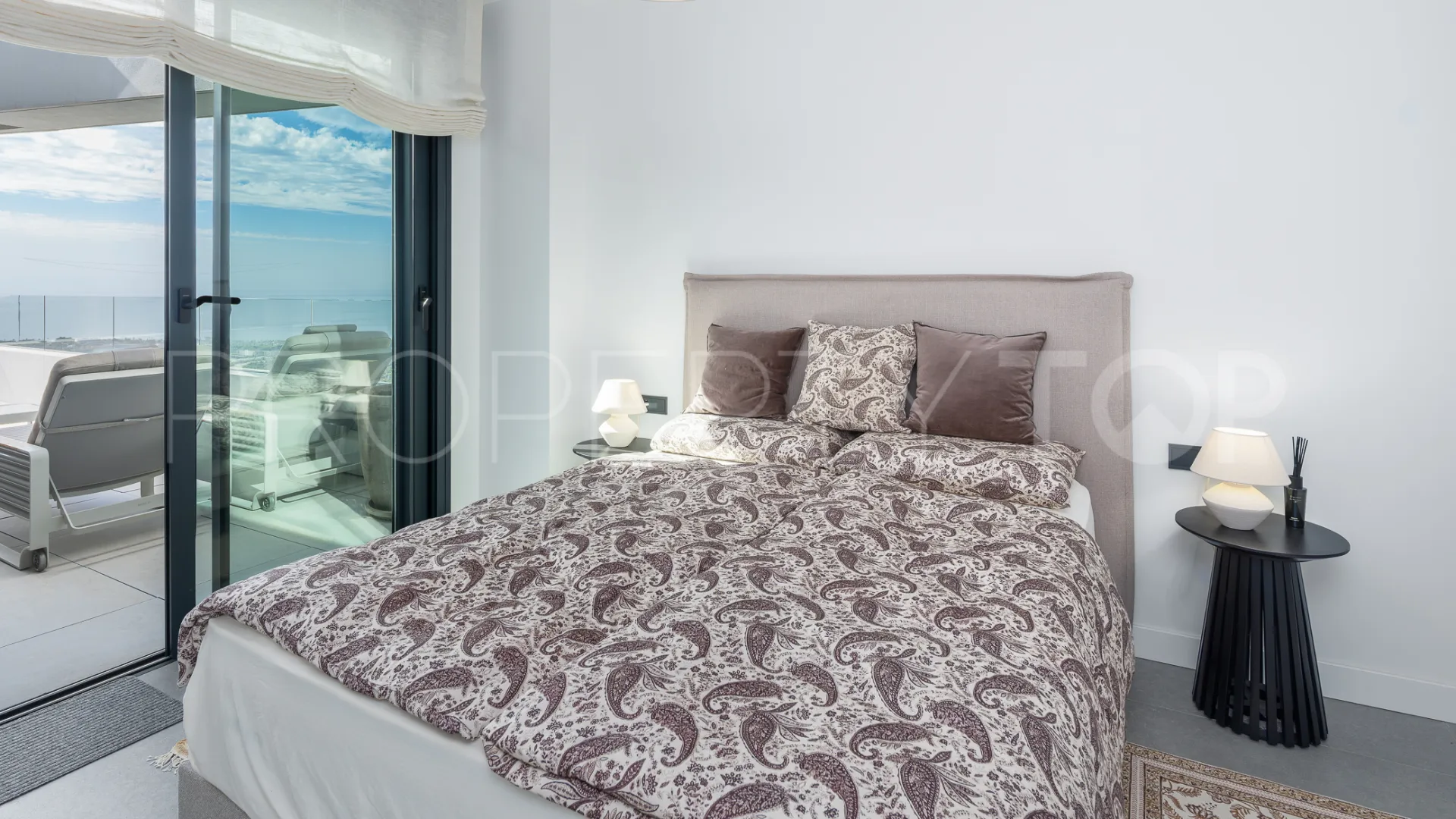 Comprar atico duplex en Los Altos de los Monteros