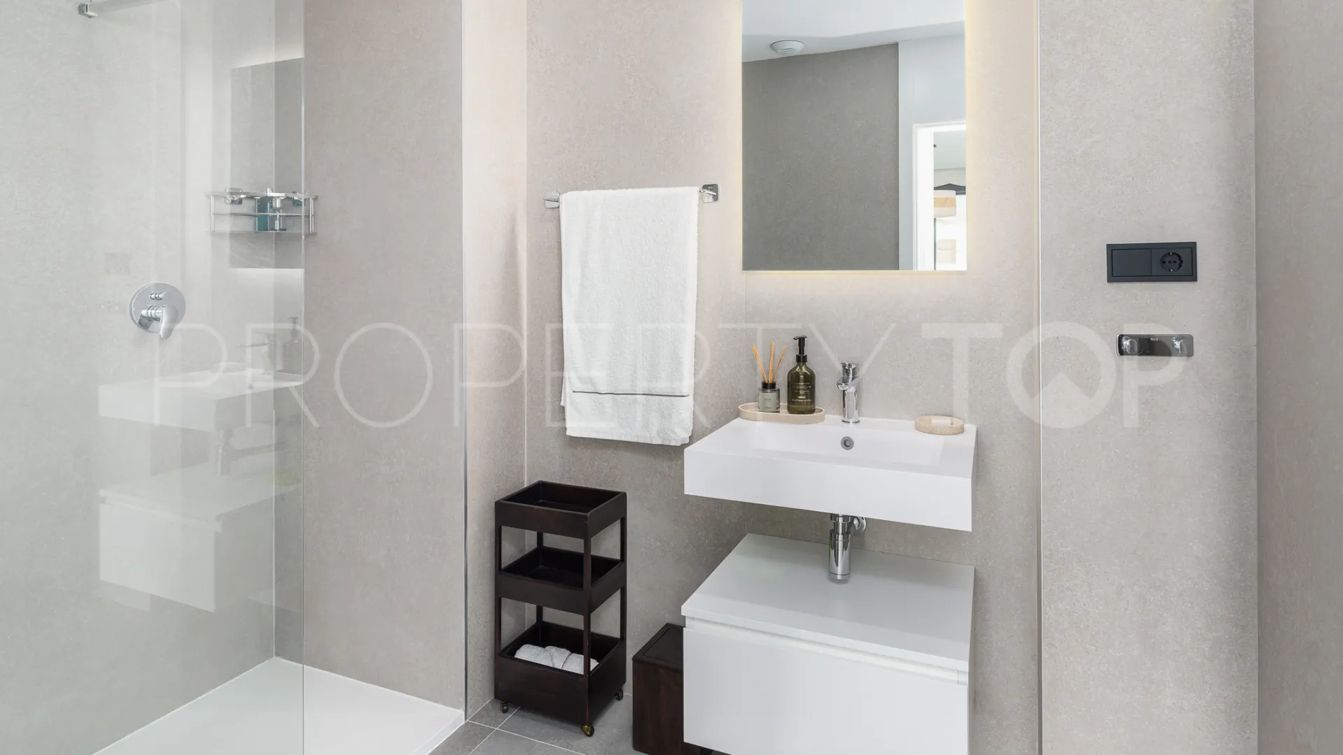 Comprar atico duplex en Los Altos de los Monteros