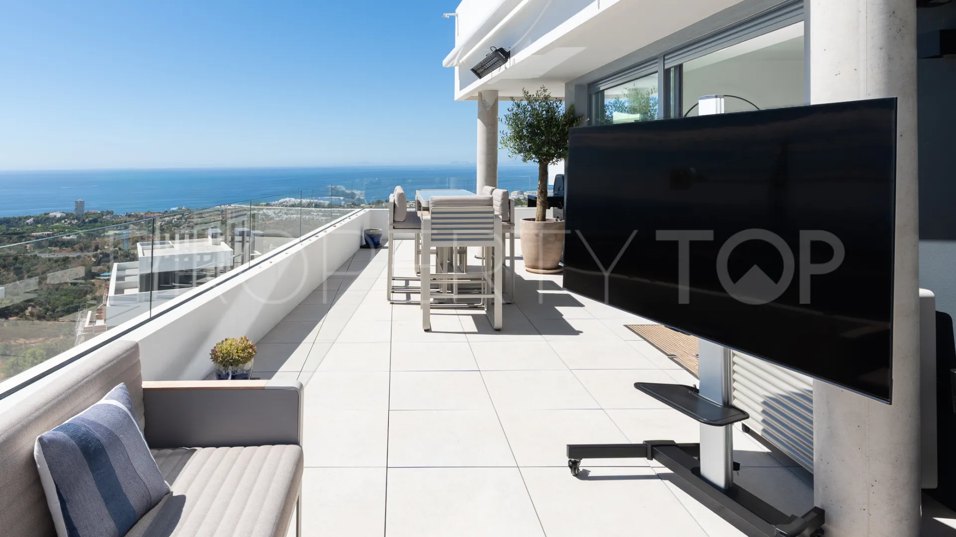 Comprar atico duplex en Los Altos de los Monteros