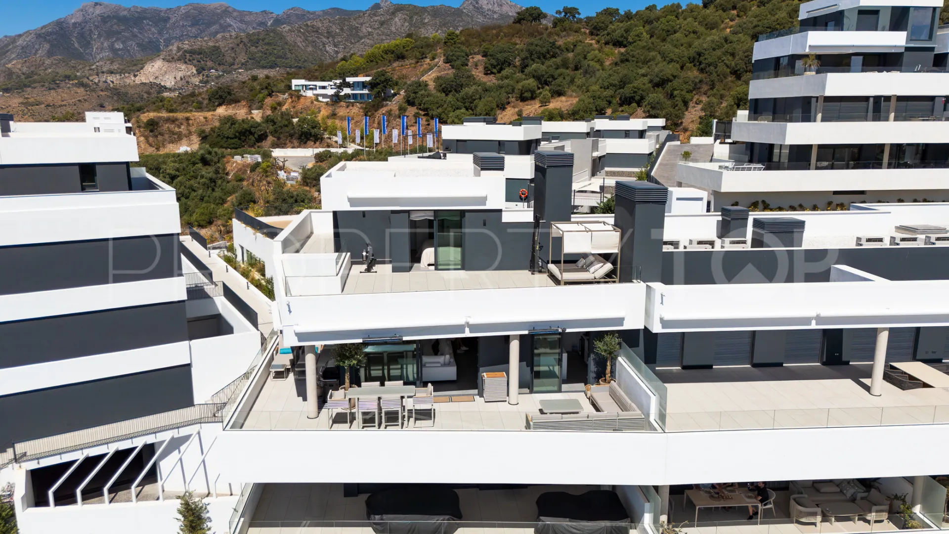 Comprar atico duplex en Los Altos de los Monteros