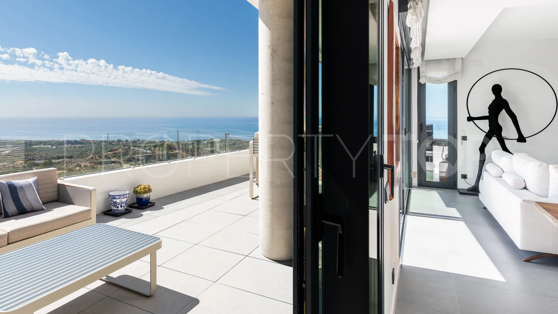 Comprar atico duplex en Los Altos de los Monteros