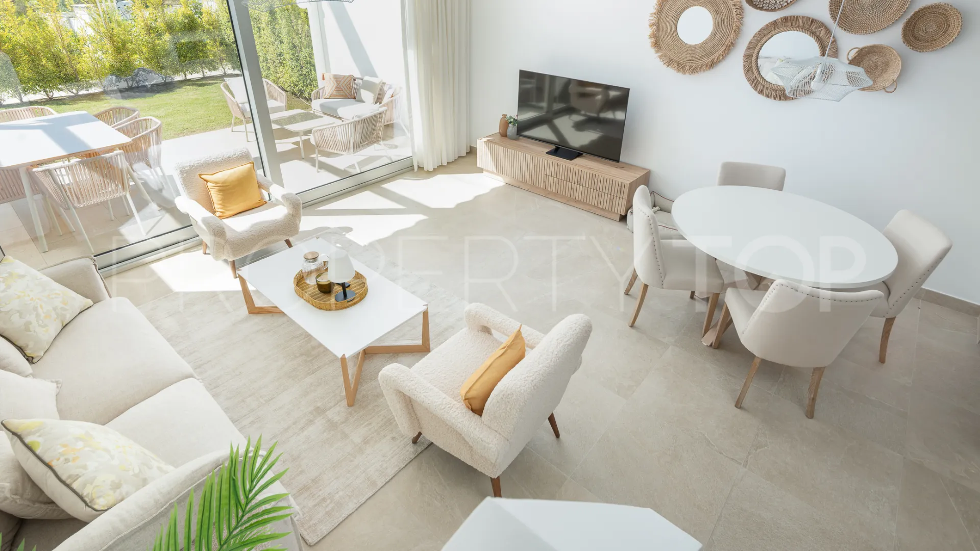 For sale 3 bedrooms town house in Estepona