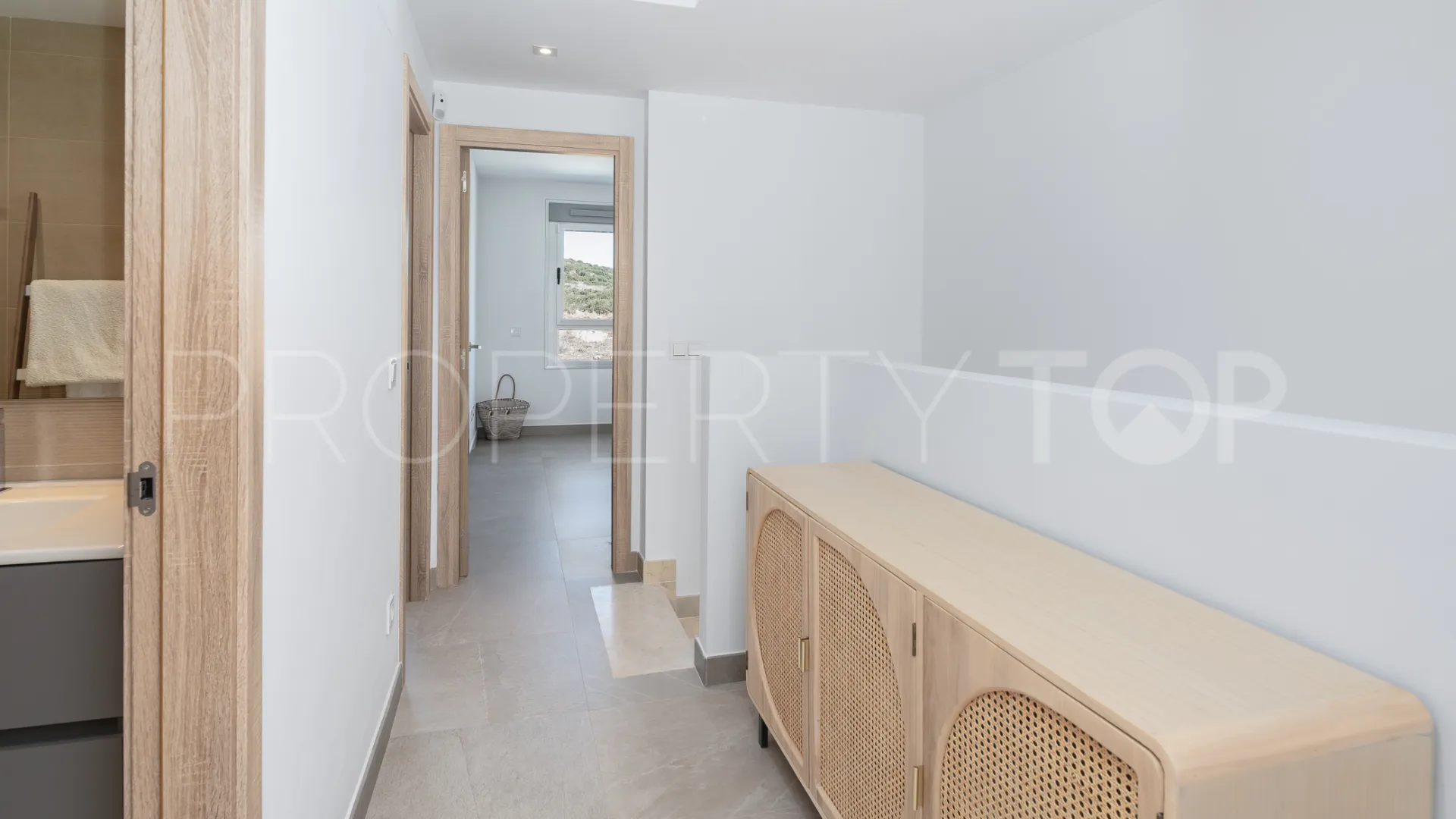 For sale 3 bedrooms town house in Estepona