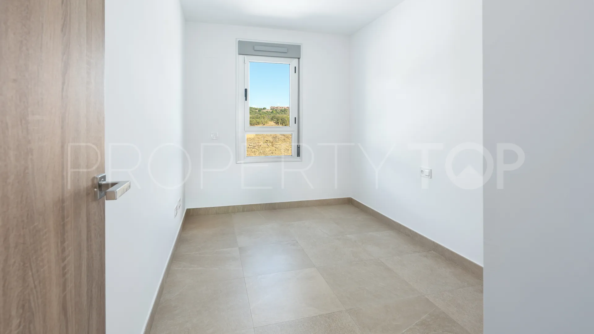For sale 3 bedrooms town house in Estepona