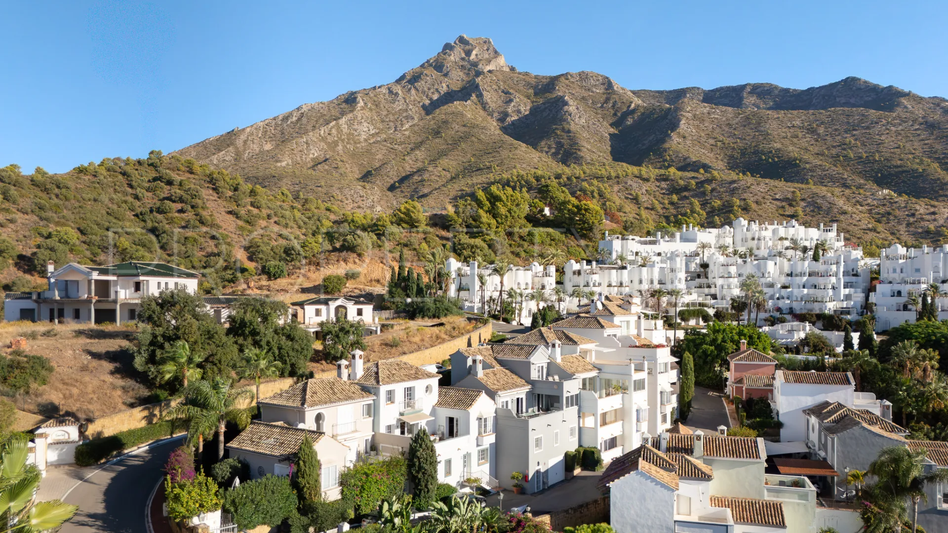 Marbella Golden Mile, adosado con 3 dormitorios en venta