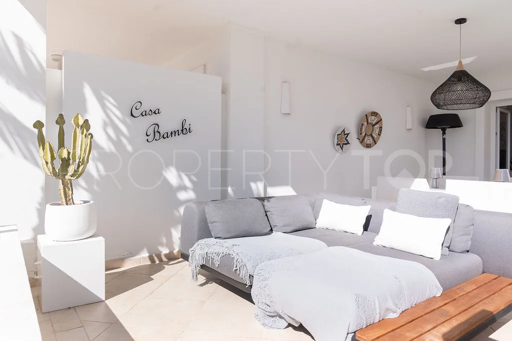 For sale 2 bedrooms apartment in Nueva Andalucia