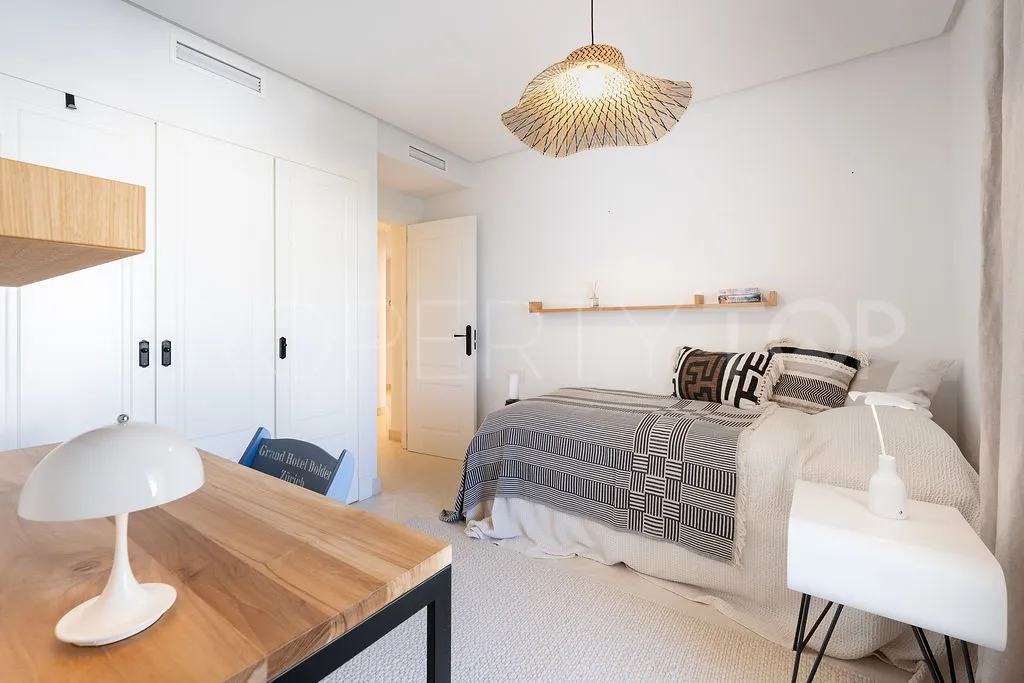 For sale 2 bedrooms apartment in Nueva Andalucia
