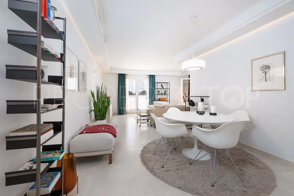 For sale 2 bedrooms apartment in Nueva Andalucia