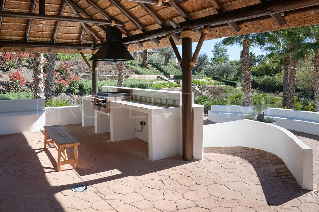 For sale 2 bedrooms apartment in Nueva Andalucia