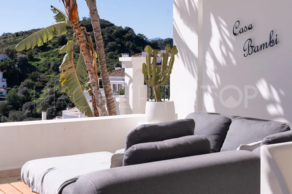 For sale 2 bedrooms apartment in Nueva Andalucia
