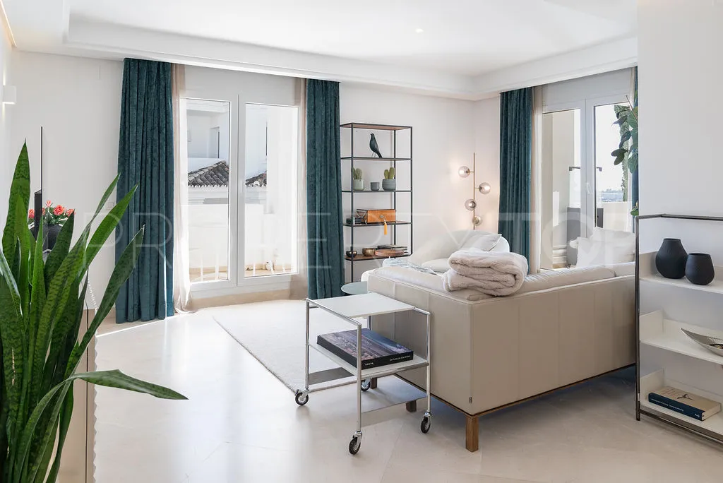 For sale 2 bedrooms apartment in Nueva Andalucia