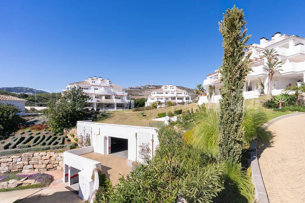 For sale 2 bedrooms apartment in Nueva Andalucia