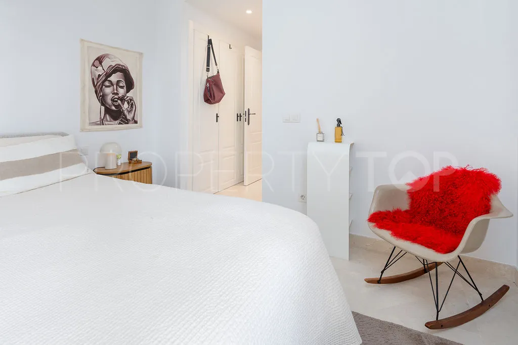 For sale 2 bedrooms apartment in Nueva Andalucia
