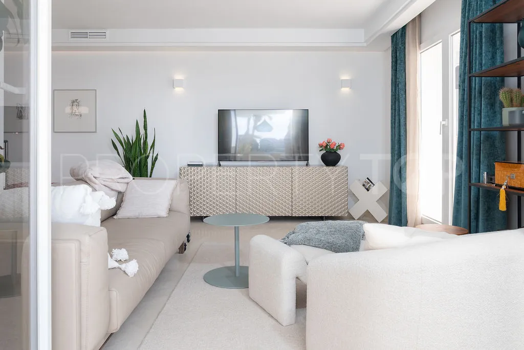 For sale 2 bedrooms apartment in Nueva Andalucia