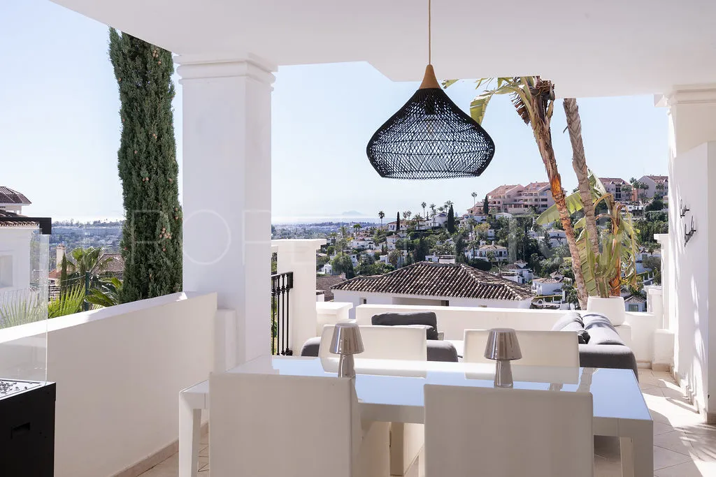 For sale 2 bedrooms apartment in Nueva Andalucia