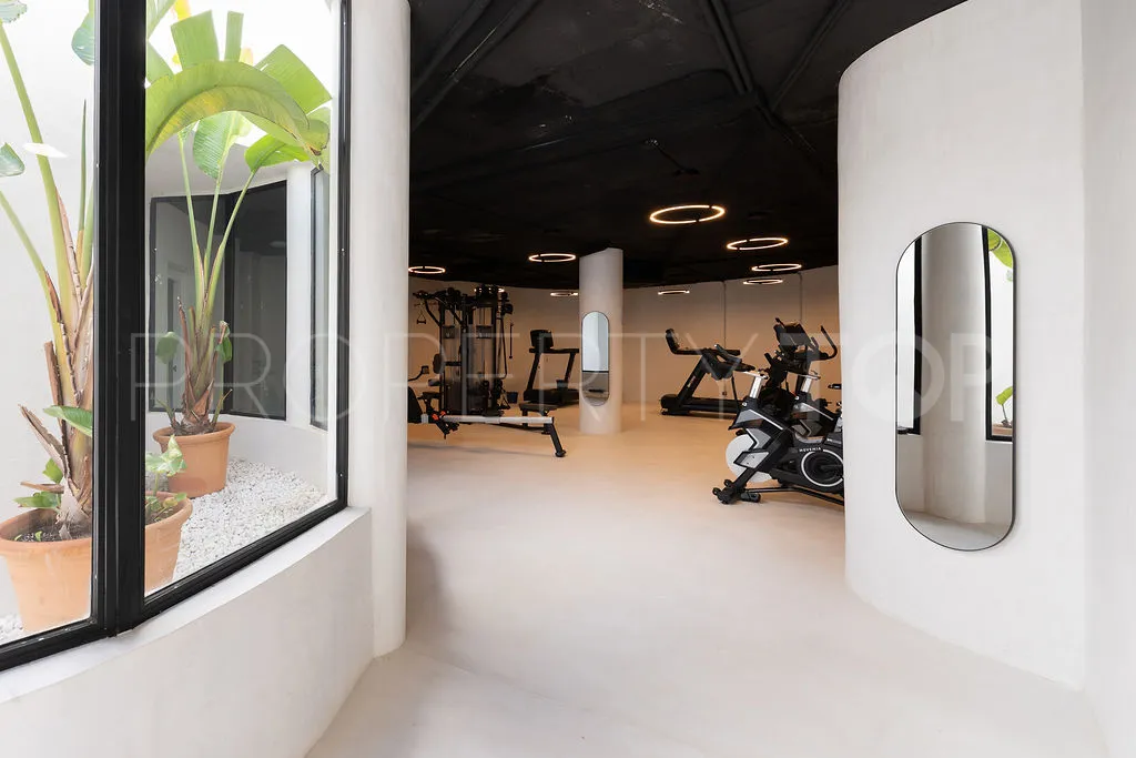 For sale 2 bedrooms apartment in Nueva Andalucia