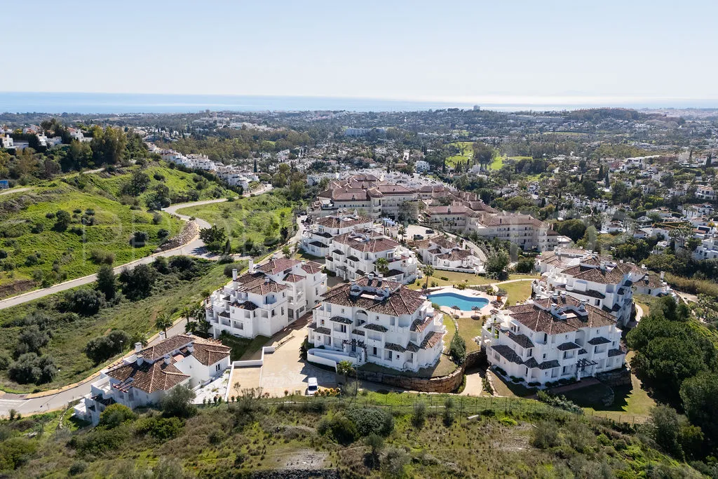 For sale 2 bedrooms apartment in Nueva Andalucia