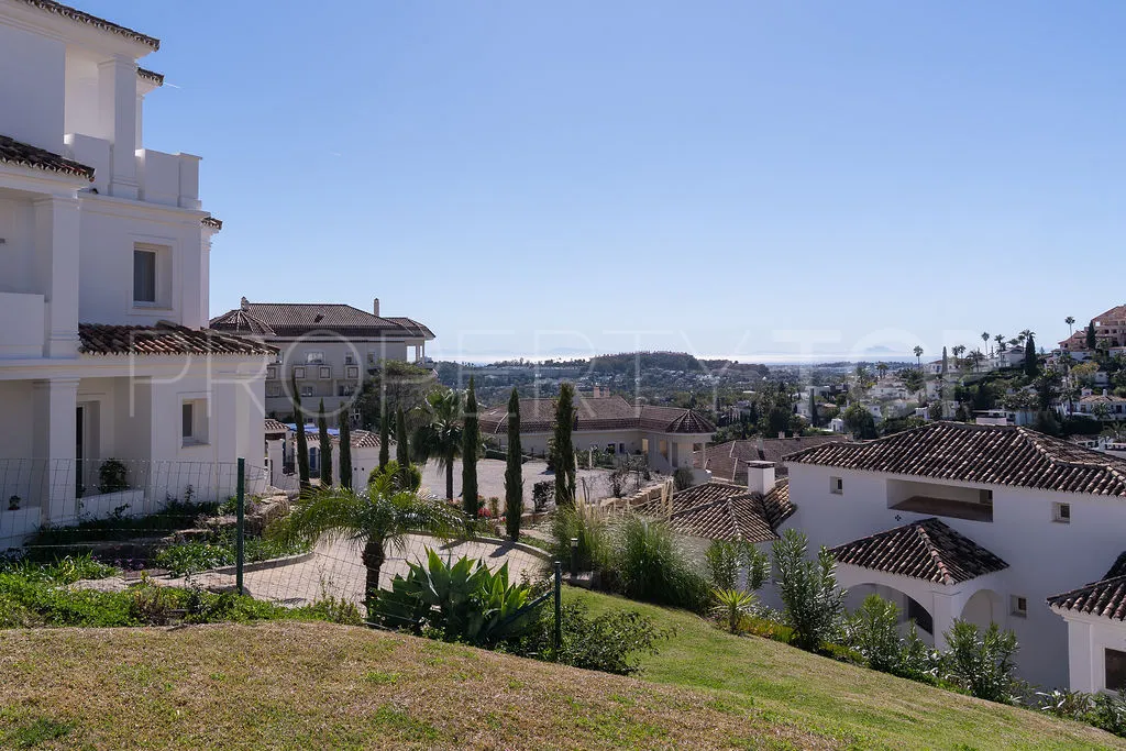 For sale 2 bedrooms apartment in Nueva Andalucia