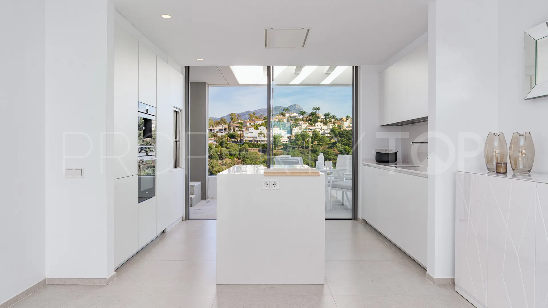 Benahavis 2 bedrooms penthouse for sale