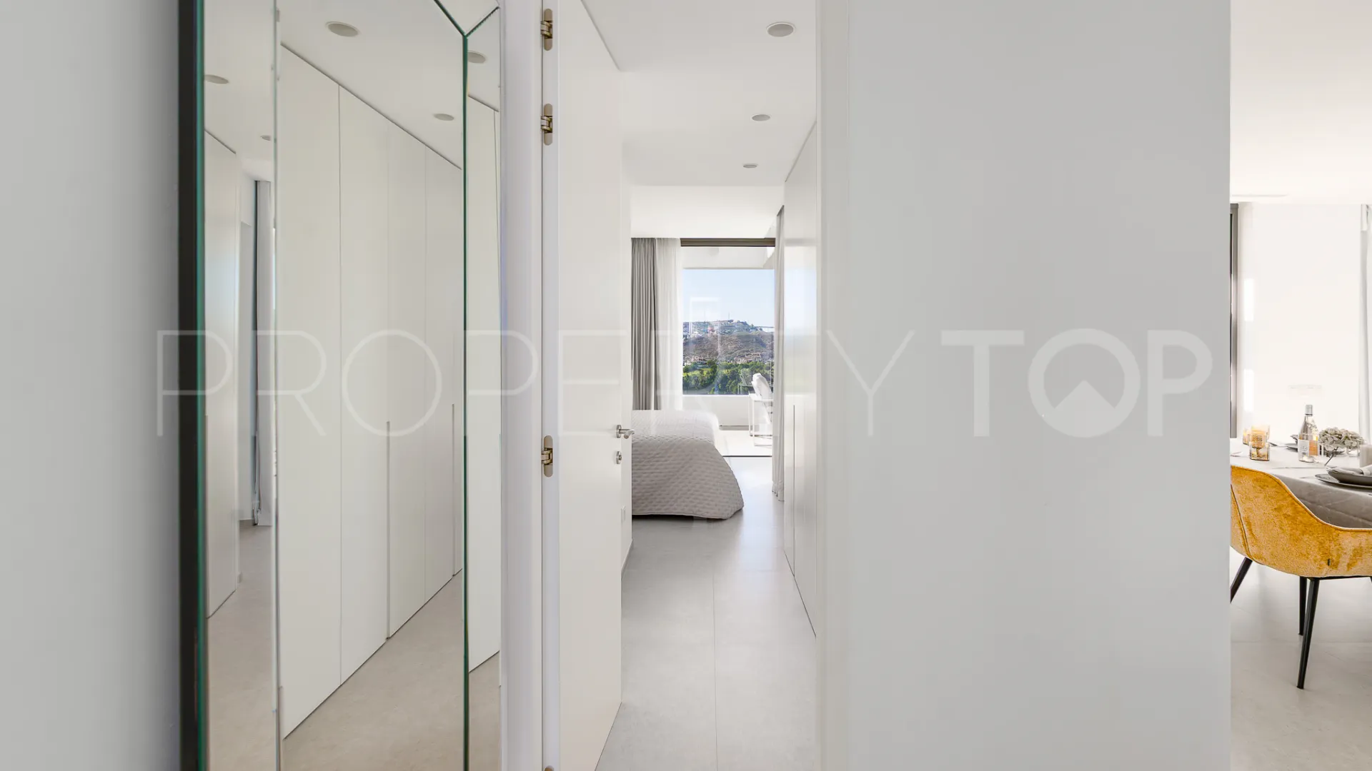 Benahavis 2 bedrooms penthouse for sale