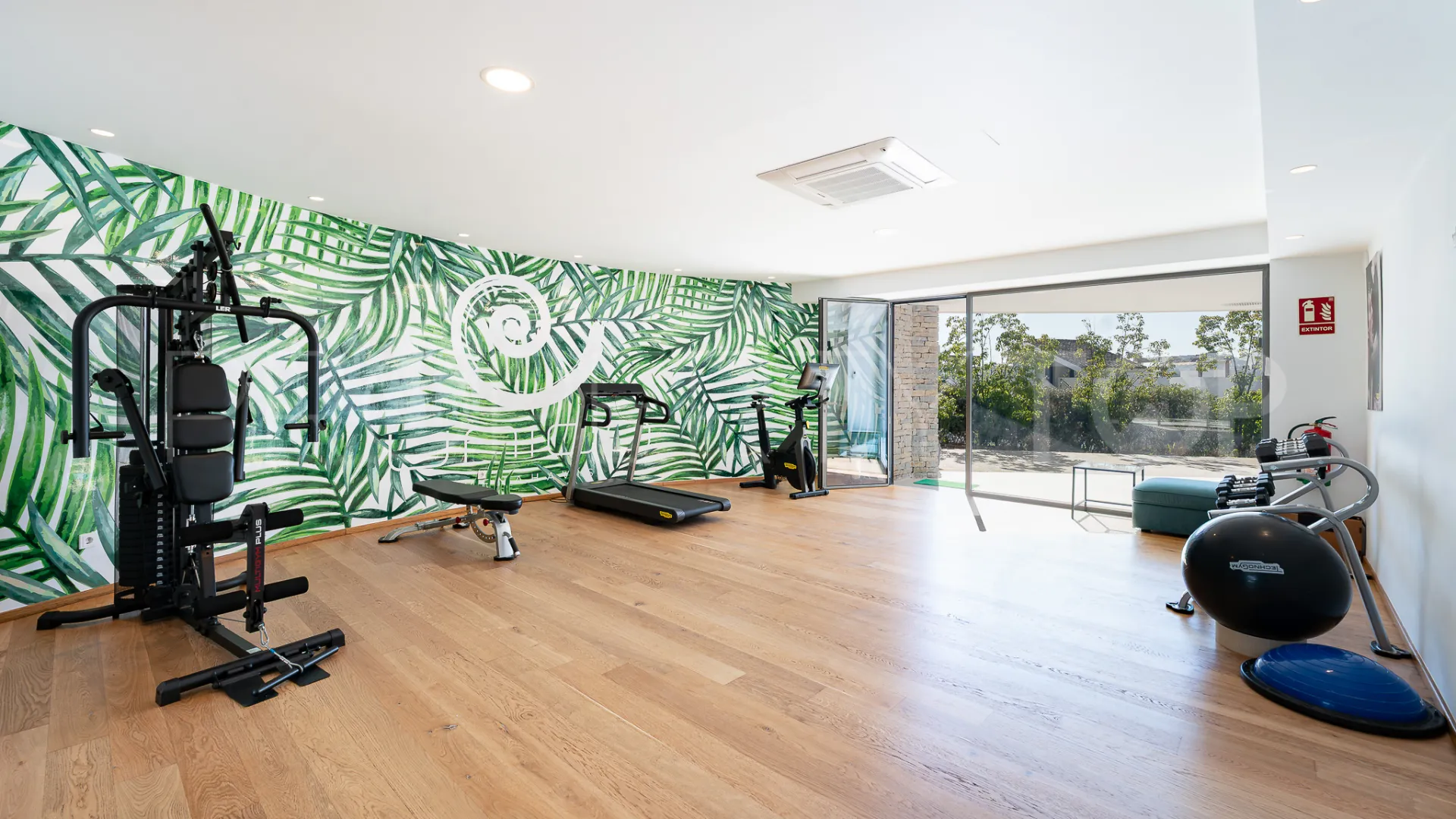 Benahavis 2 bedrooms penthouse for sale
