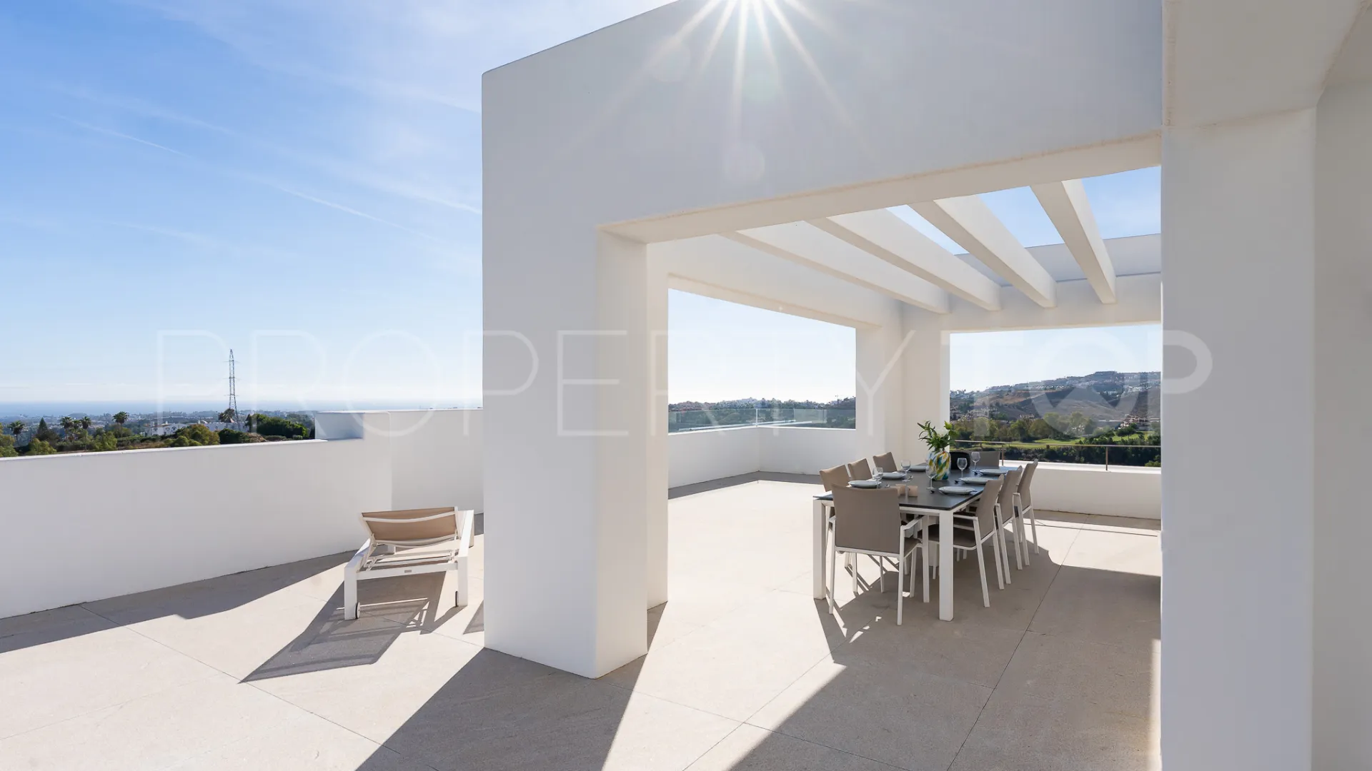 Benahavis 2 bedrooms penthouse for sale