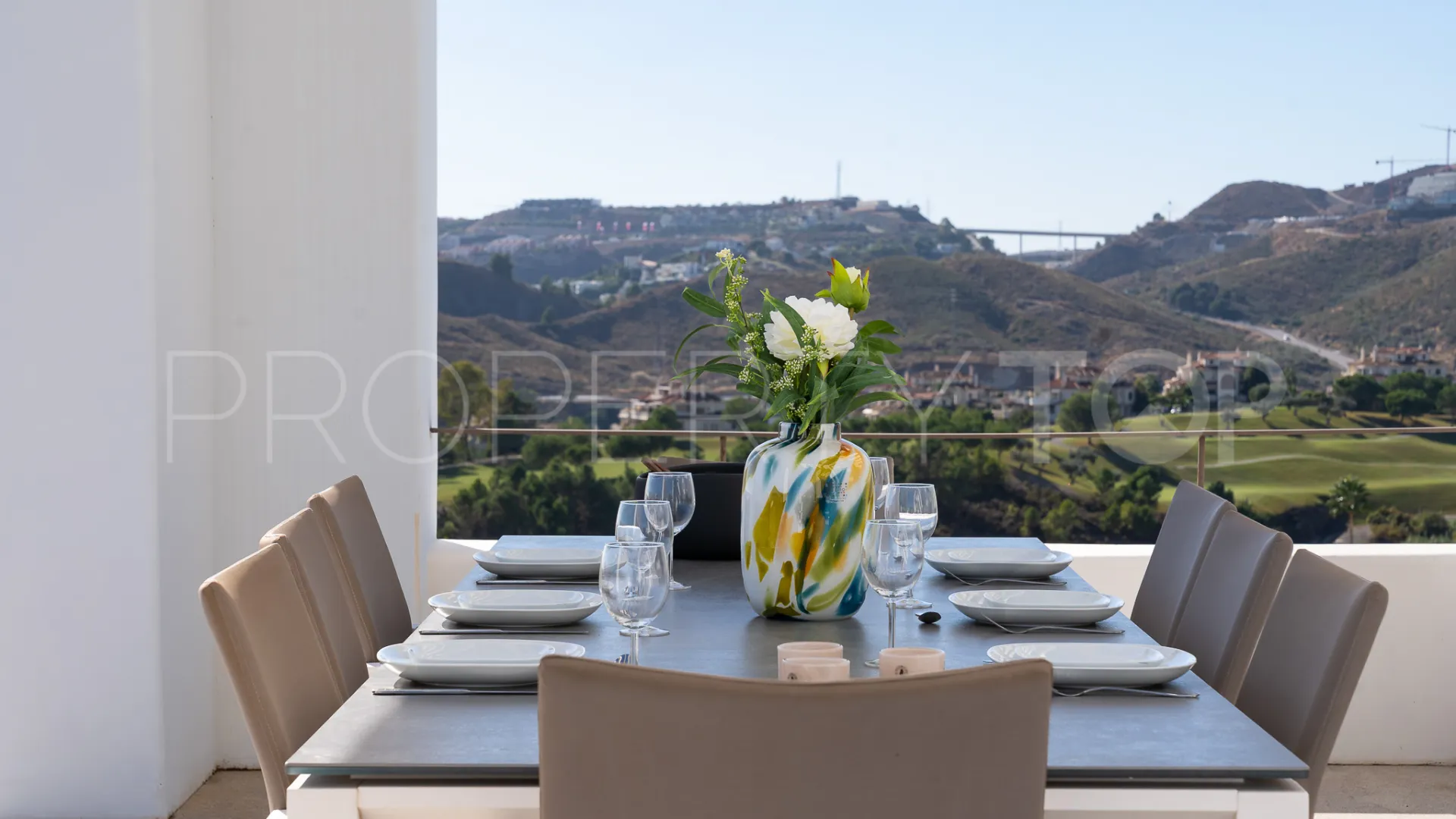 Benahavis 2 bedrooms penthouse for sale