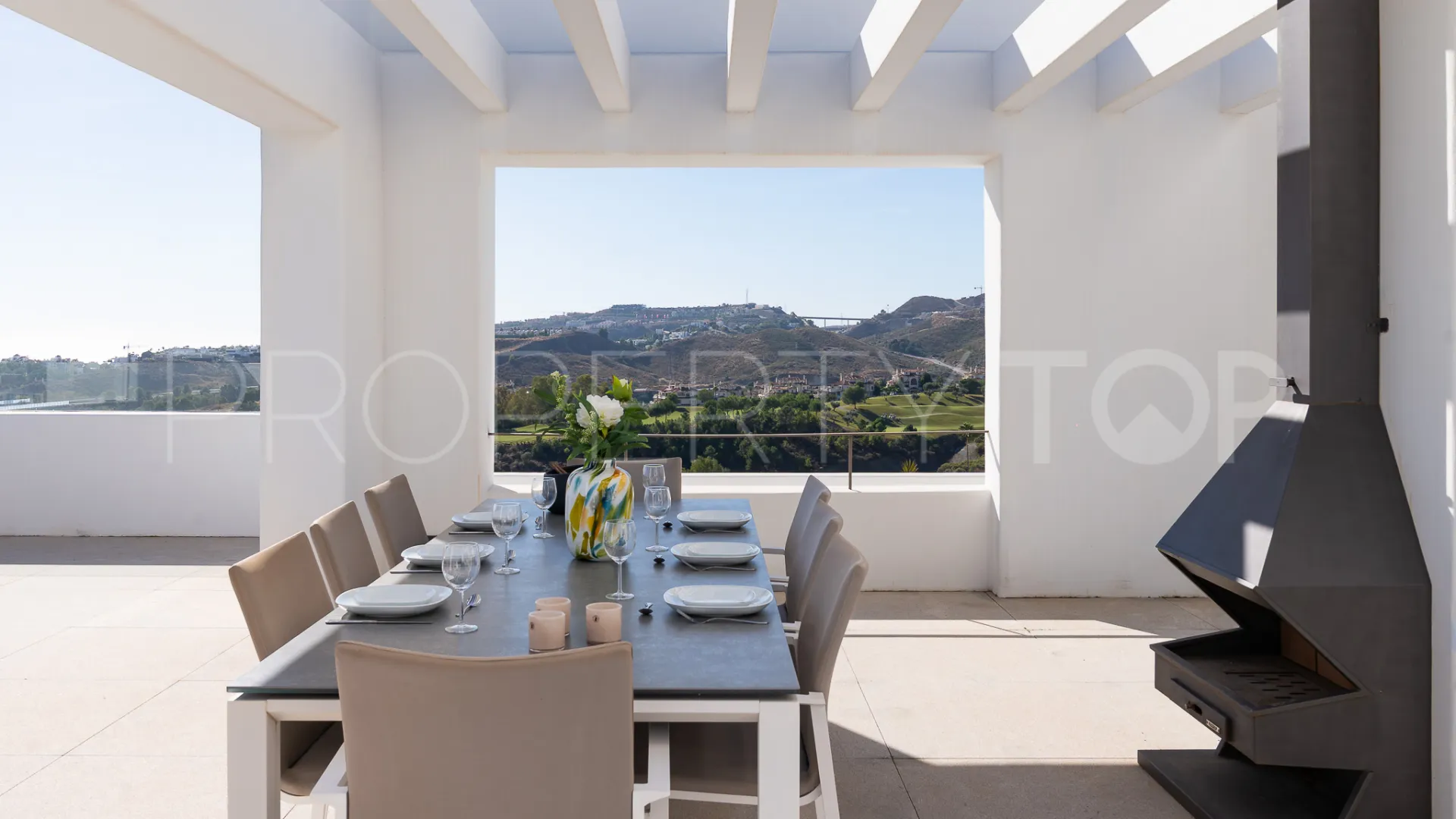 Benahavis 2 bedrooms penthouse for sale