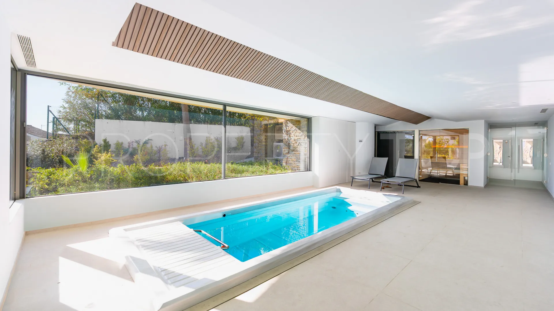 Benahavis 2 bedrooms penthouse for sale