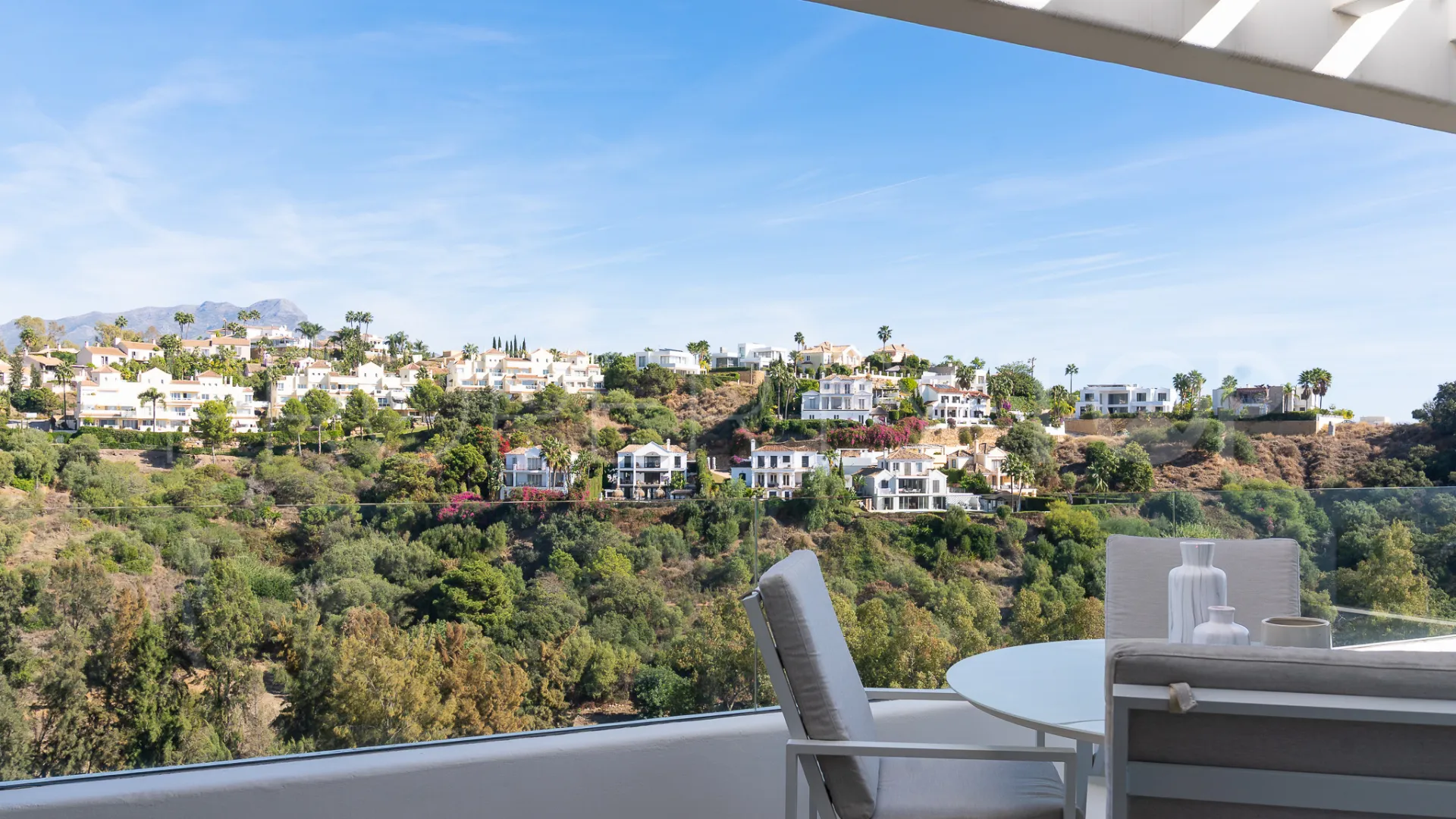 Benahavis 2 bedrooms penthouse for sale