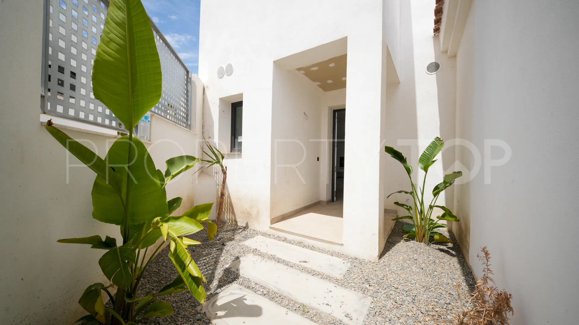 Adosado en venta en Bahia Dorada con 2 dormitorios