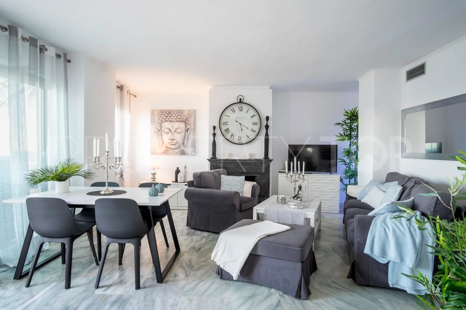 Buy penthouse in Playa del Moral