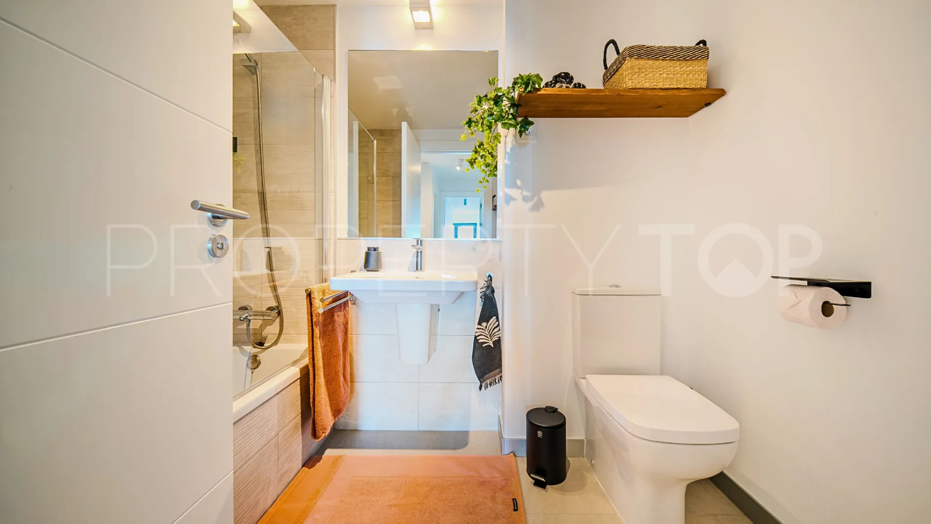 For sale Princesa Kristina ground floor apartment