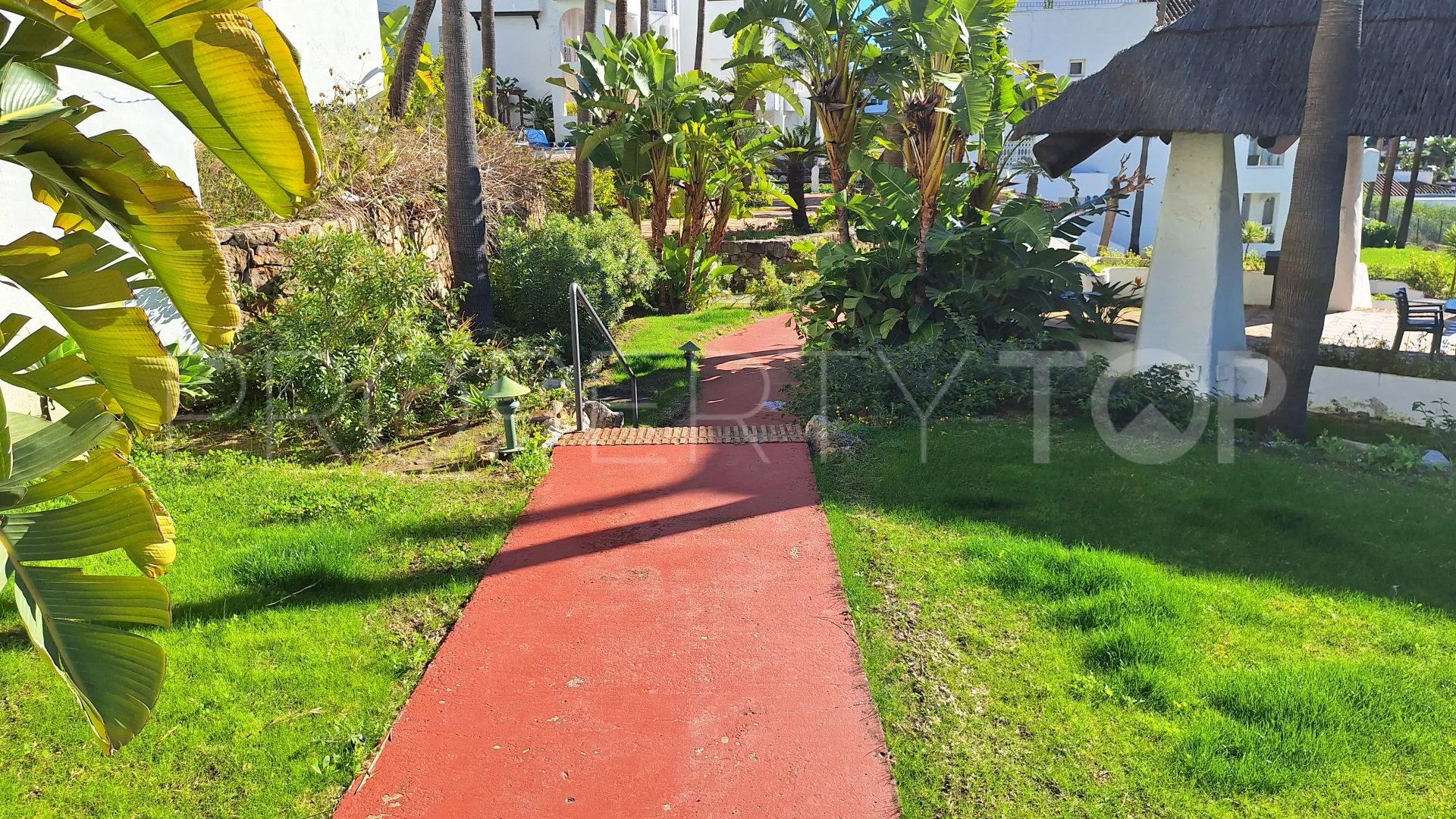 2 bedrooms apartment in La Duquesa Golf for sale