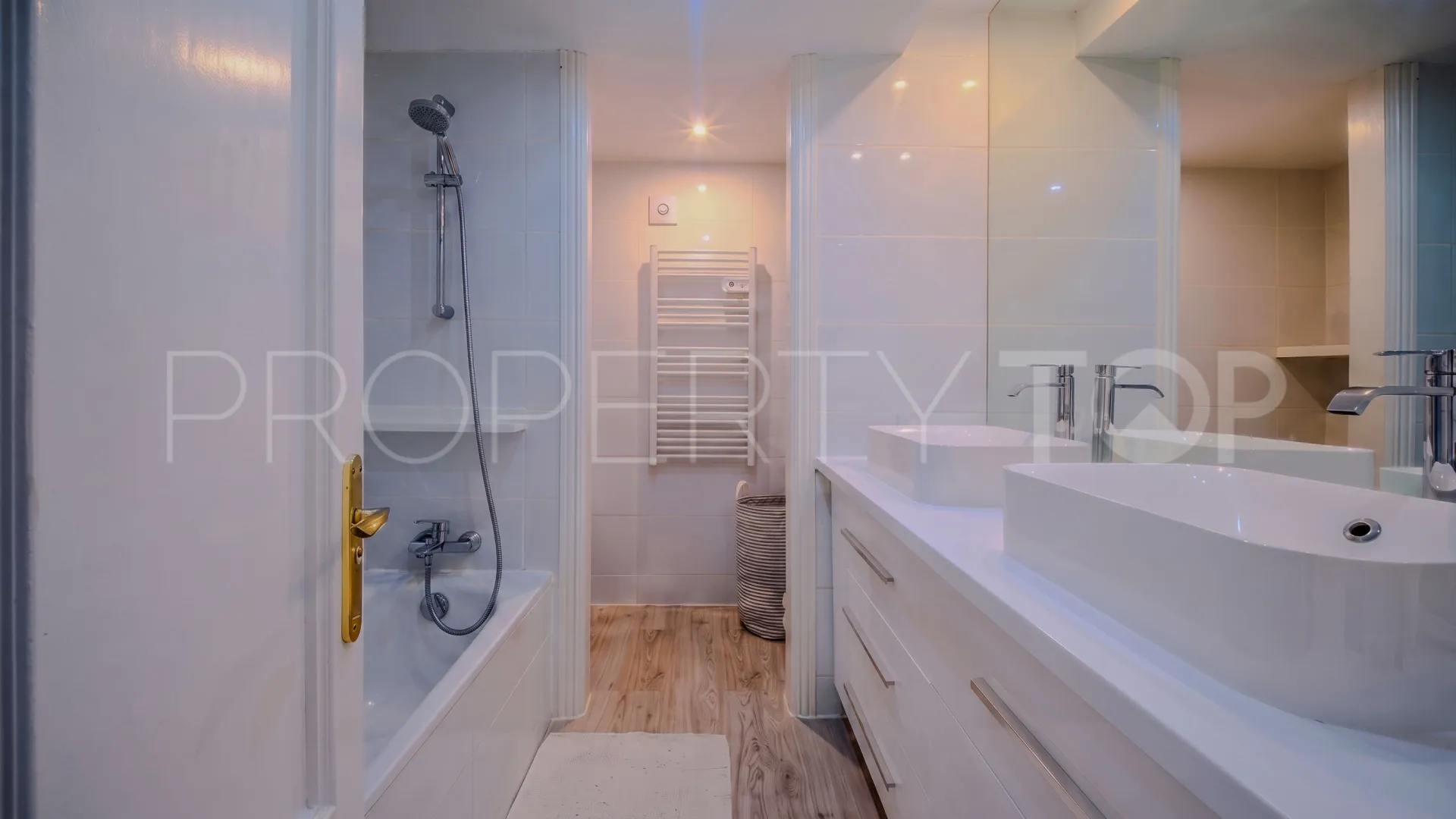 Comprar apartamento en La Duquesa Golf con 2 dormitorios