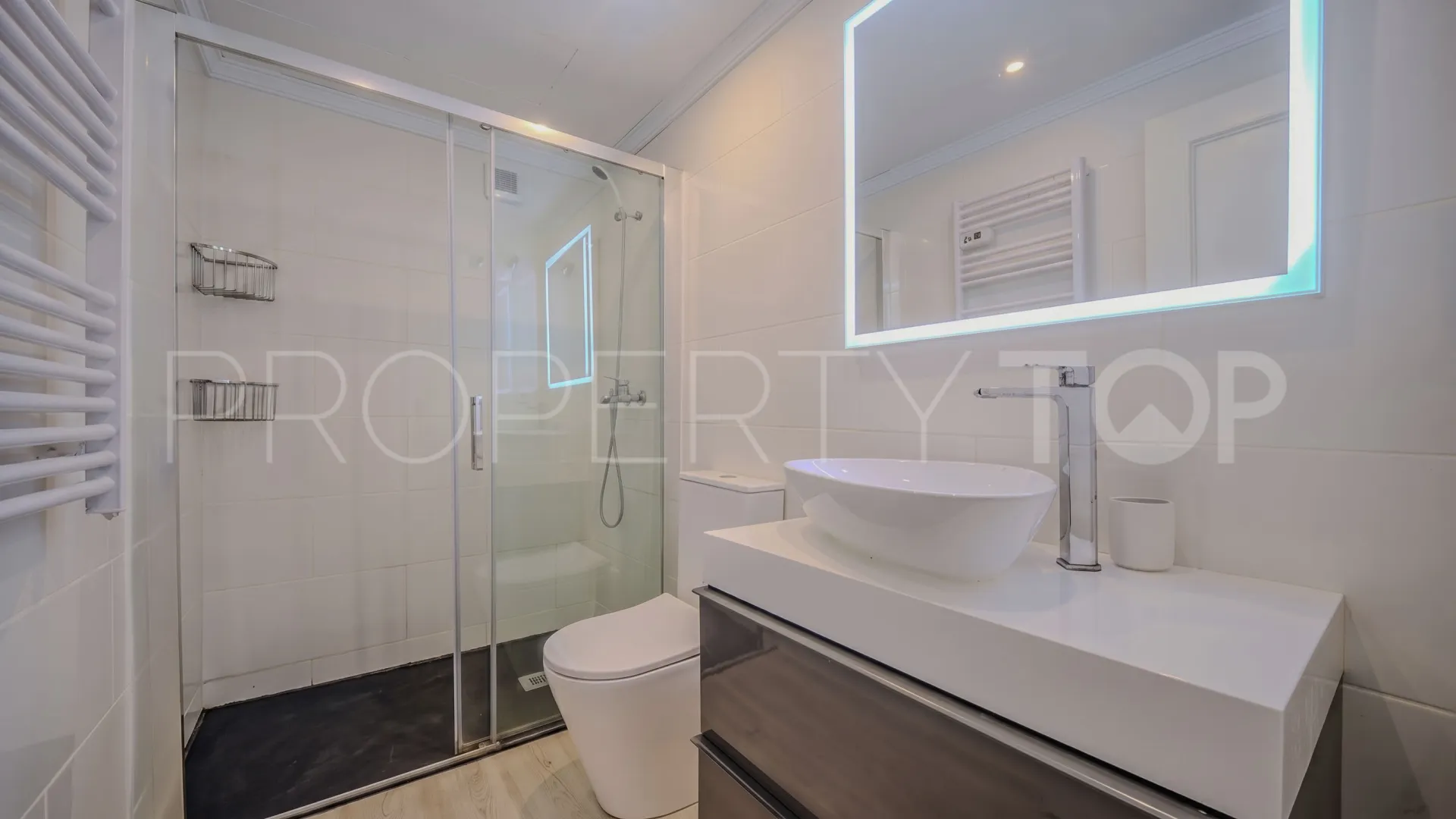 Comprar apartamento en La Duquesa Golf con 2 dormitorios