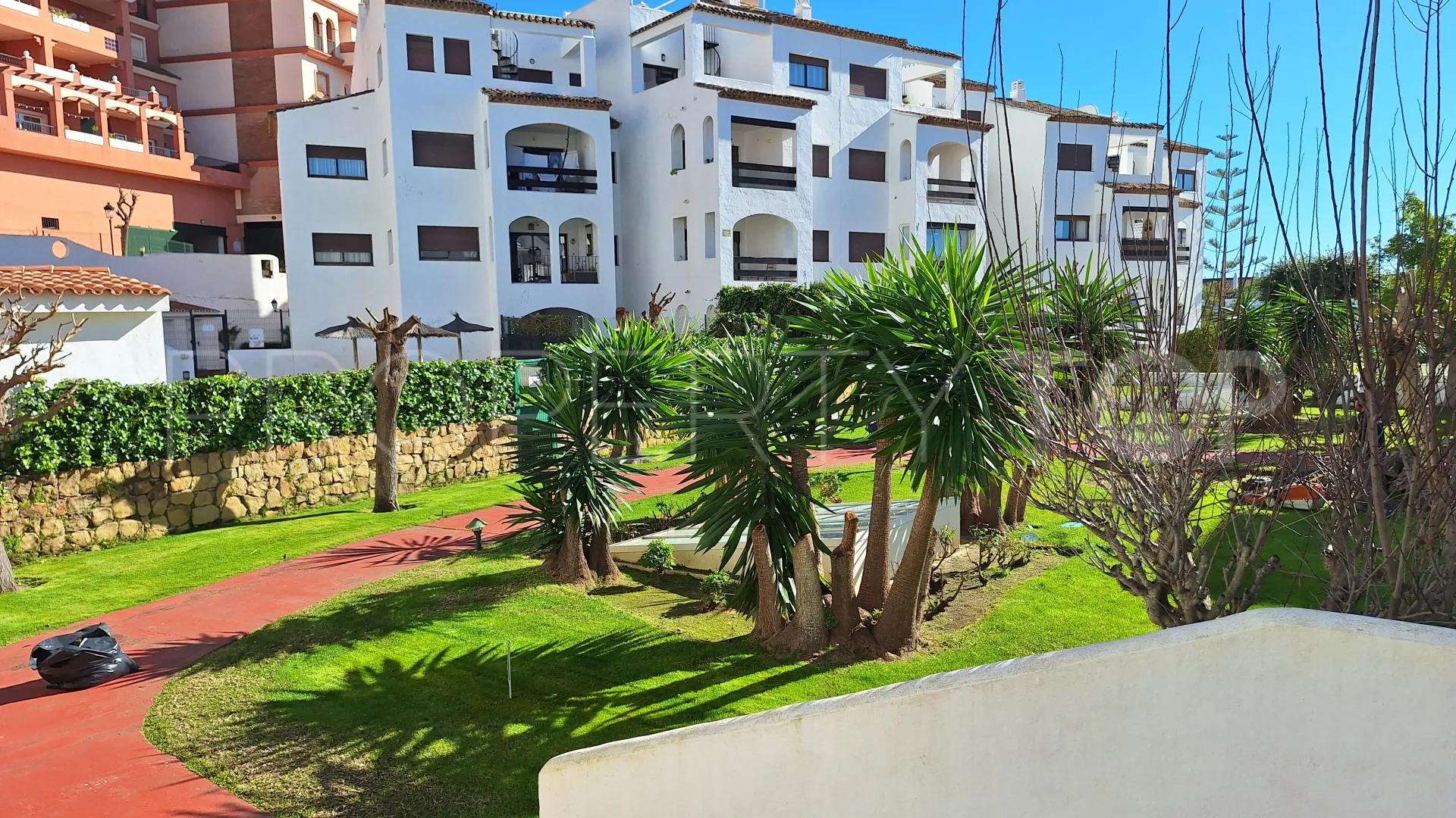 2 bedrooms apartment in La Duquesa Golf for sale