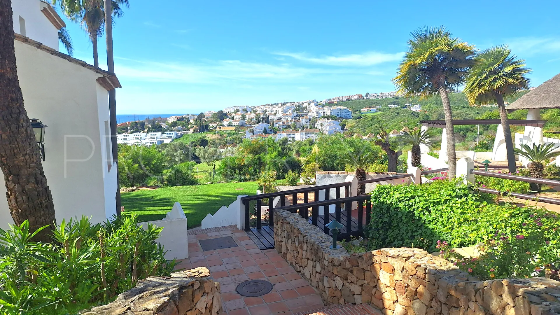 2 bedrooms apartment in La Duquesa Golf for sale