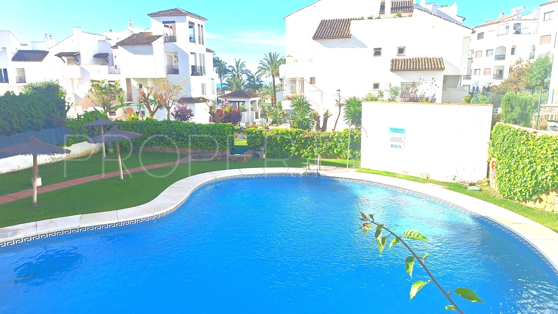 2 bedrooms apartment in La Duquesa Golf for sale